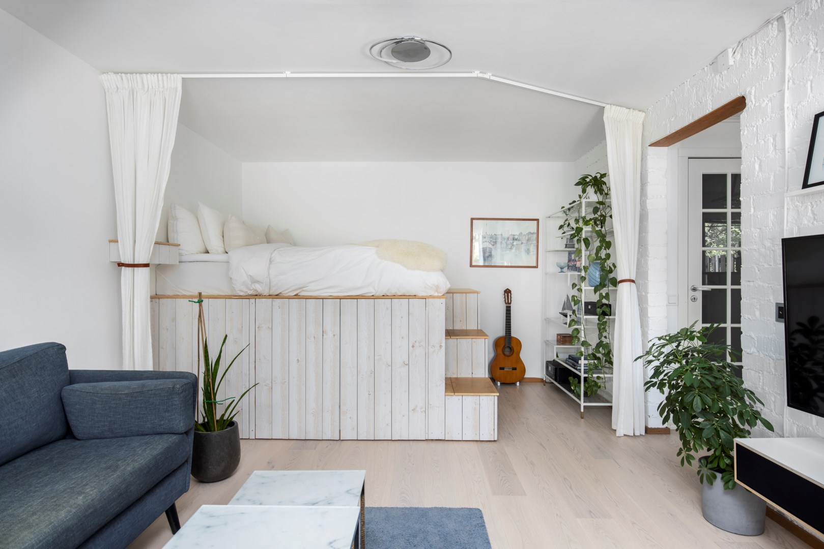 Bostadsbild från Hovvägen 38B, Såld i Hästhagen, Värmdö