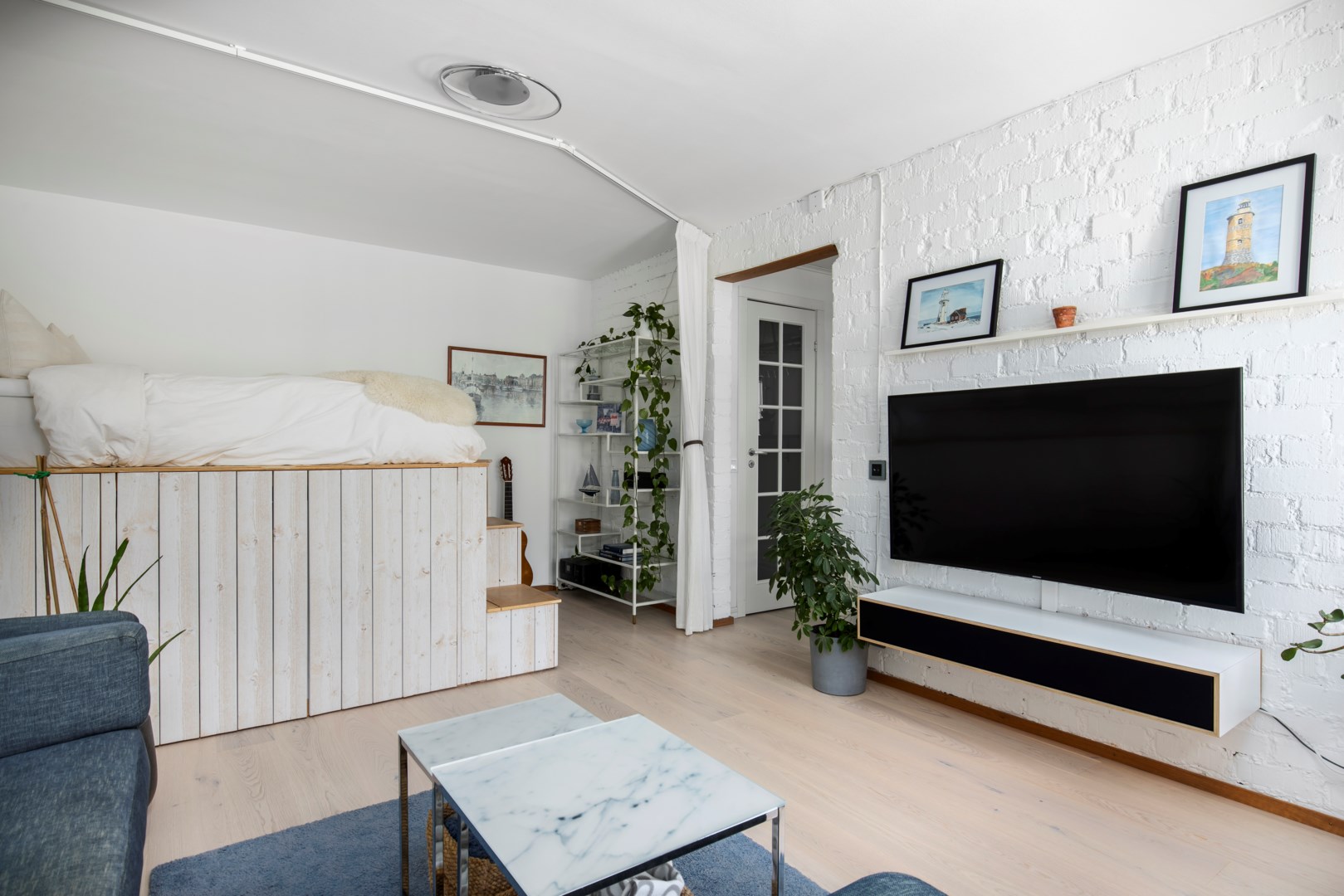 Bostadsbild från Hovvägen 38B, Såld i Hästhagen, Värmdö