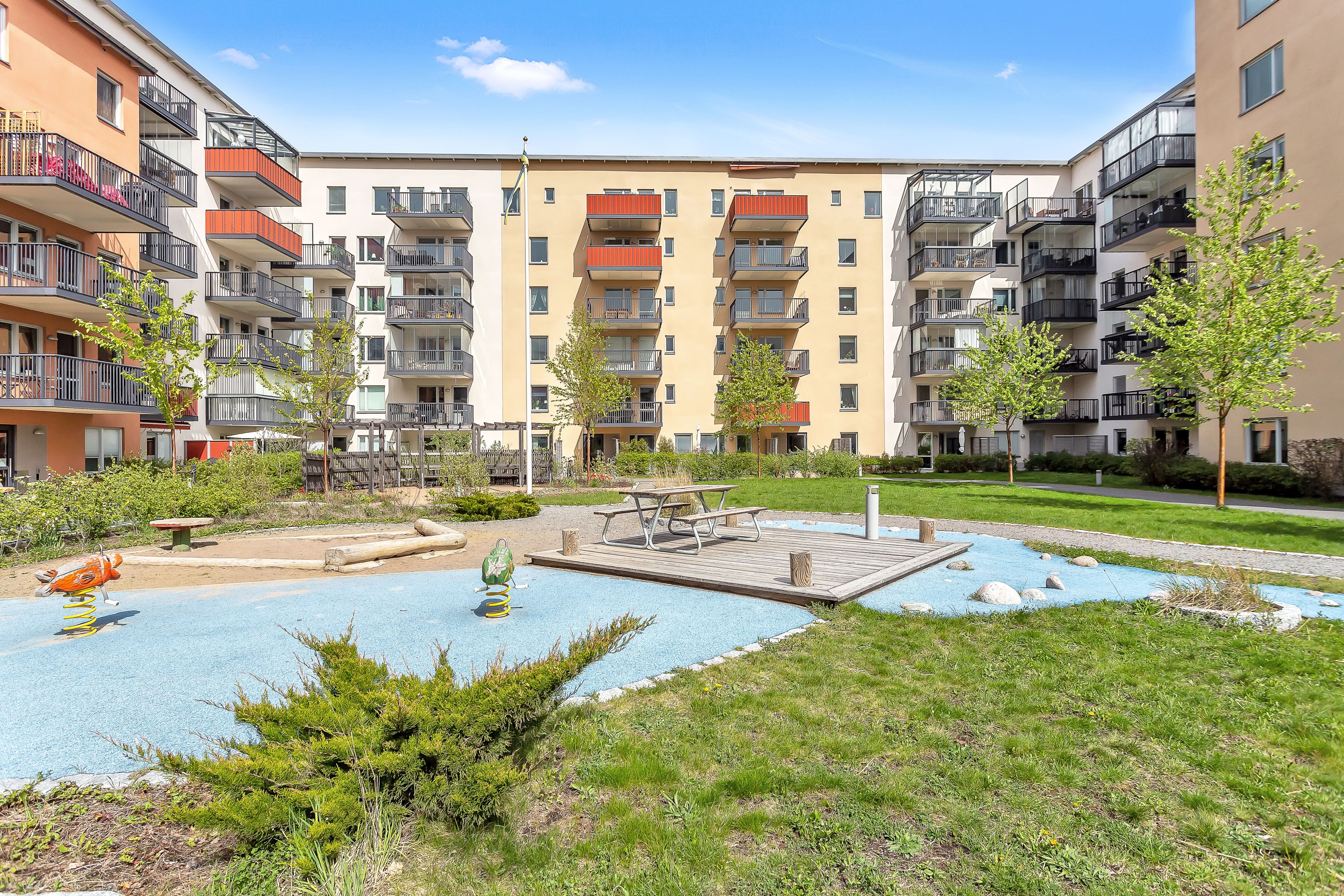 Bostadsbild från Tullgarnsgatan 20, Såld i Kungsängen, Uppsala