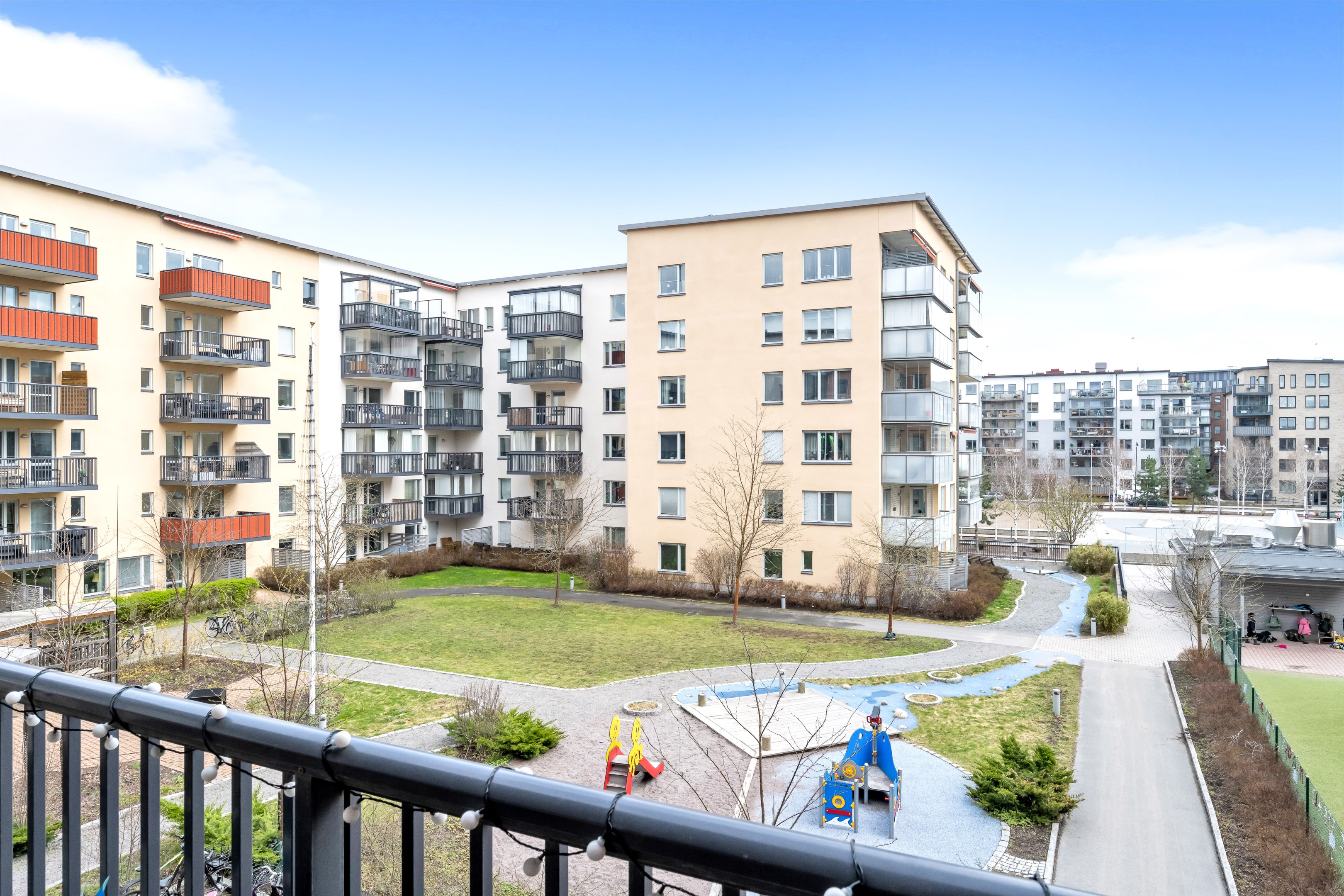 Bostadsbild från Tullgarnsgatan 20, Såld i Kungsängen, Uppsala