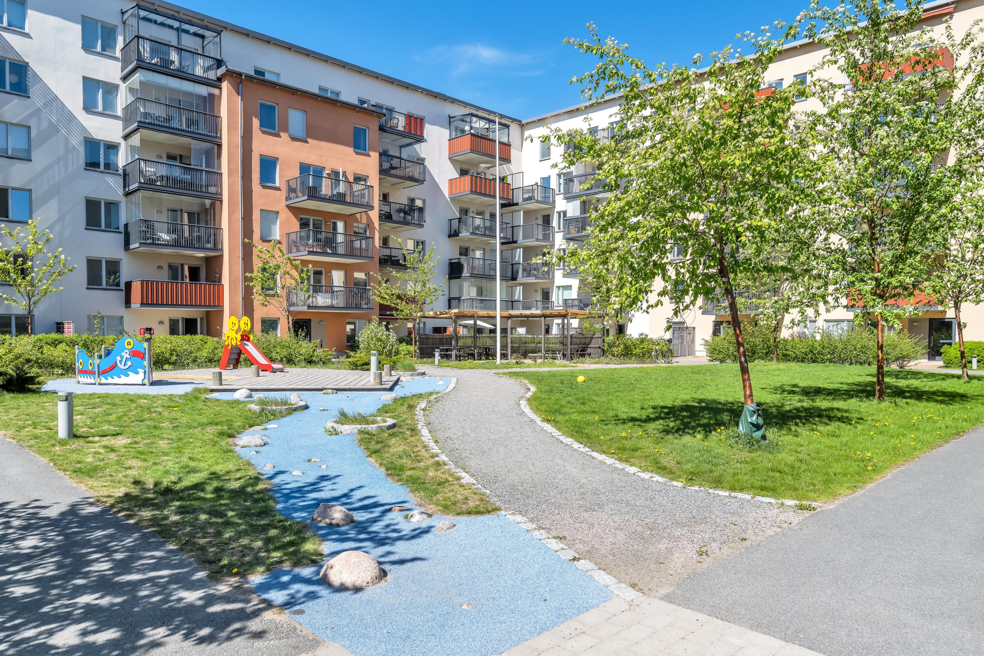 Bostadsbild från Tullgarnsgatan 20, Såld i Kungsängen, Uppsala