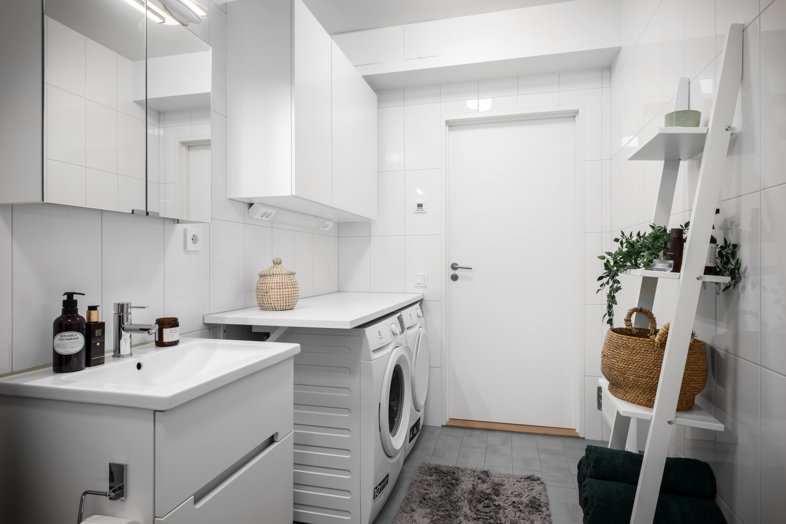 Bostadsbild från Tollareslingan 26, 12/12 tr, Såld i Tollare, Nacka