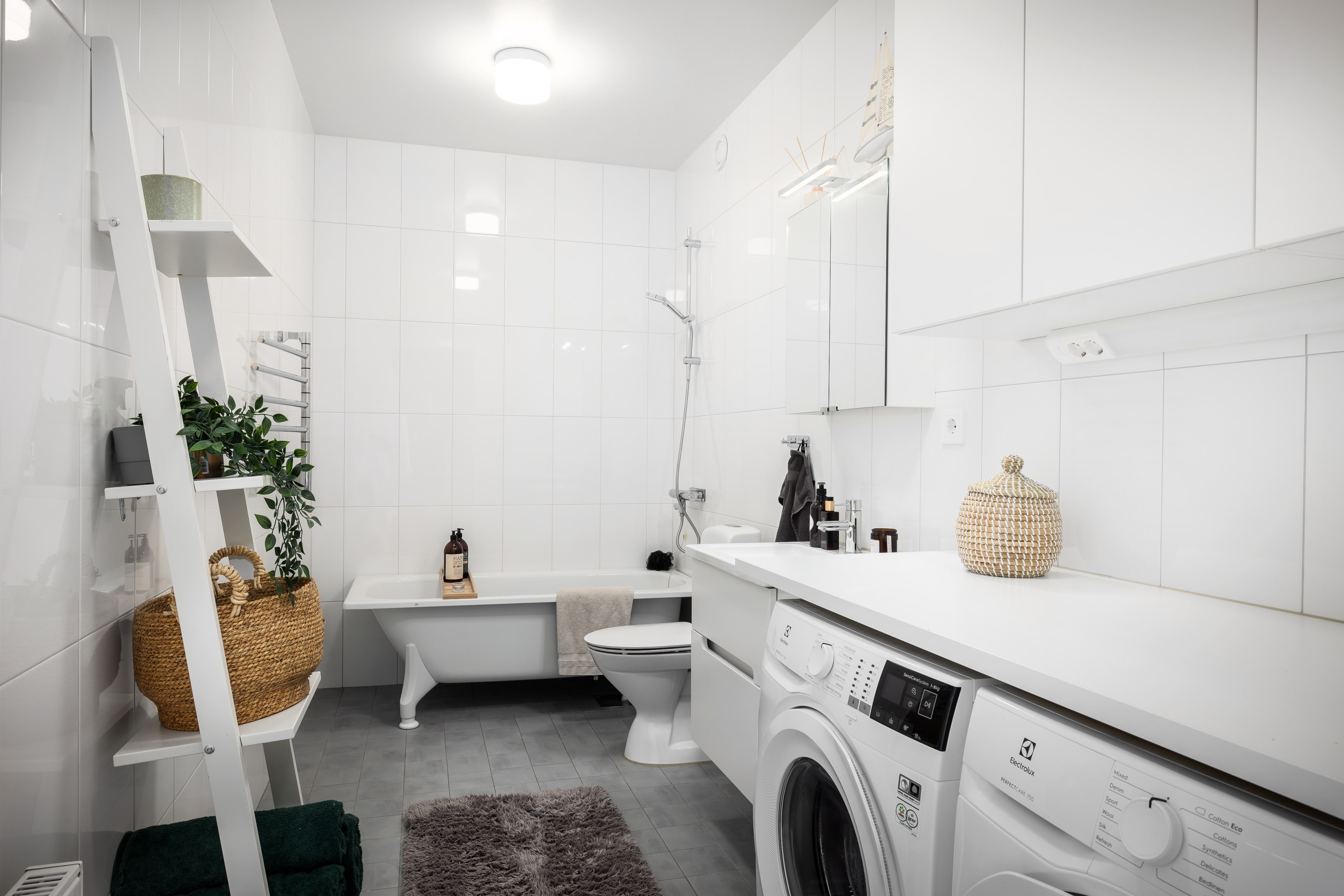 Bostadsbild från Tollareslingan 26, 12/12 tr, Såld i Tollare, Nacka