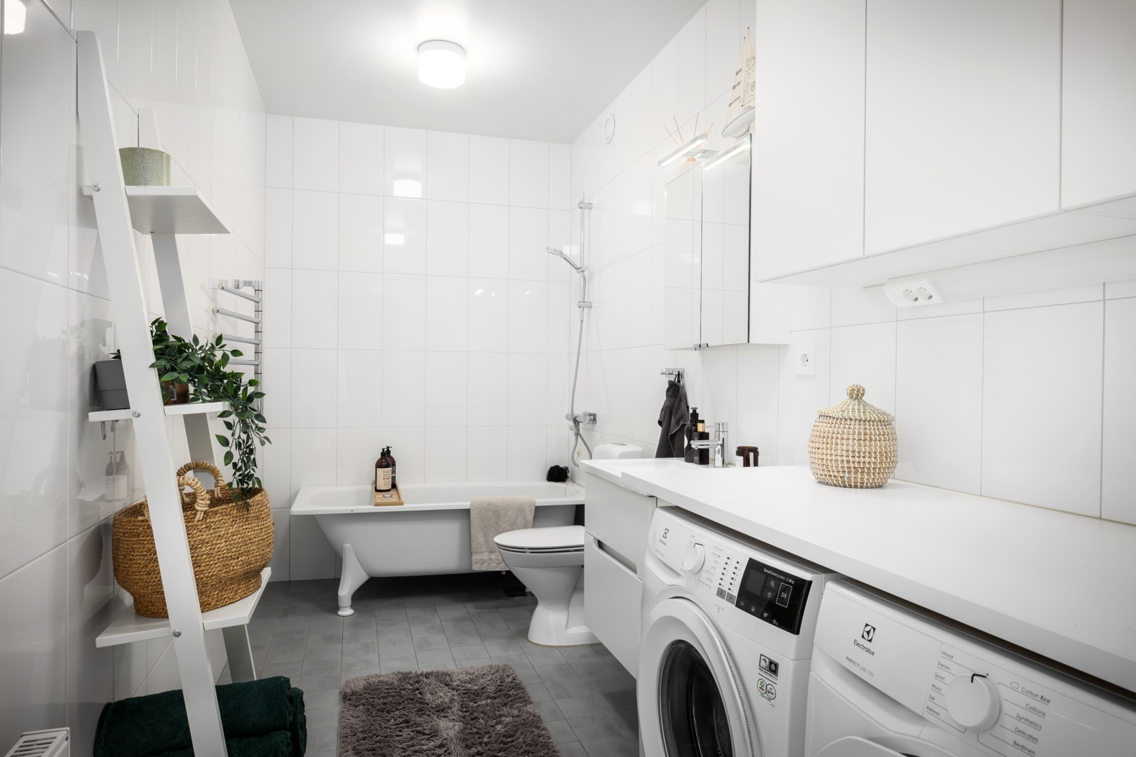 Bostadsbild från Tollareslingan 26, 12/12 tr, Såld i Tollare, Nacka