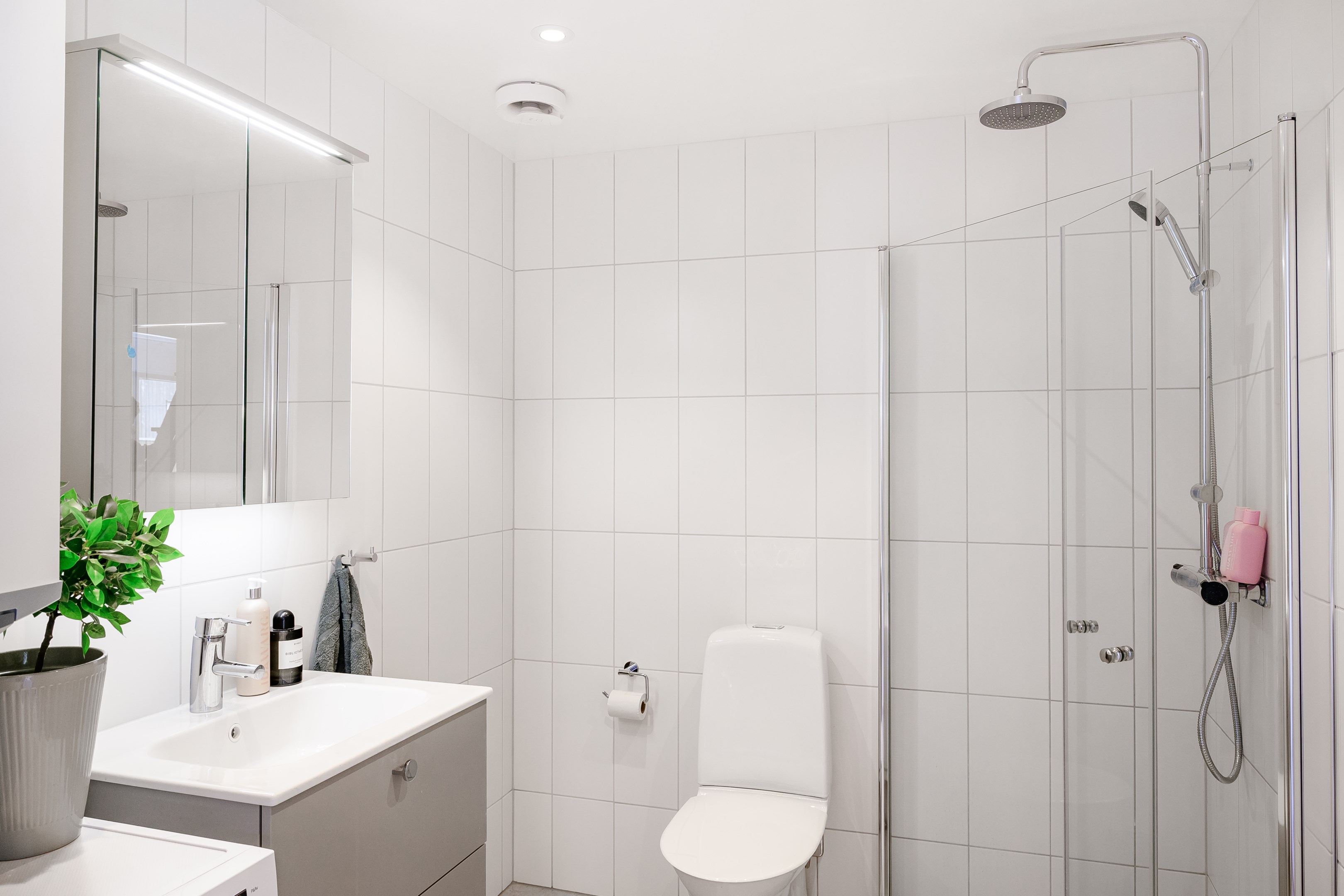 Bostadsbild från Tomtestigen 26, Såld i Korpholmen, Värmdö