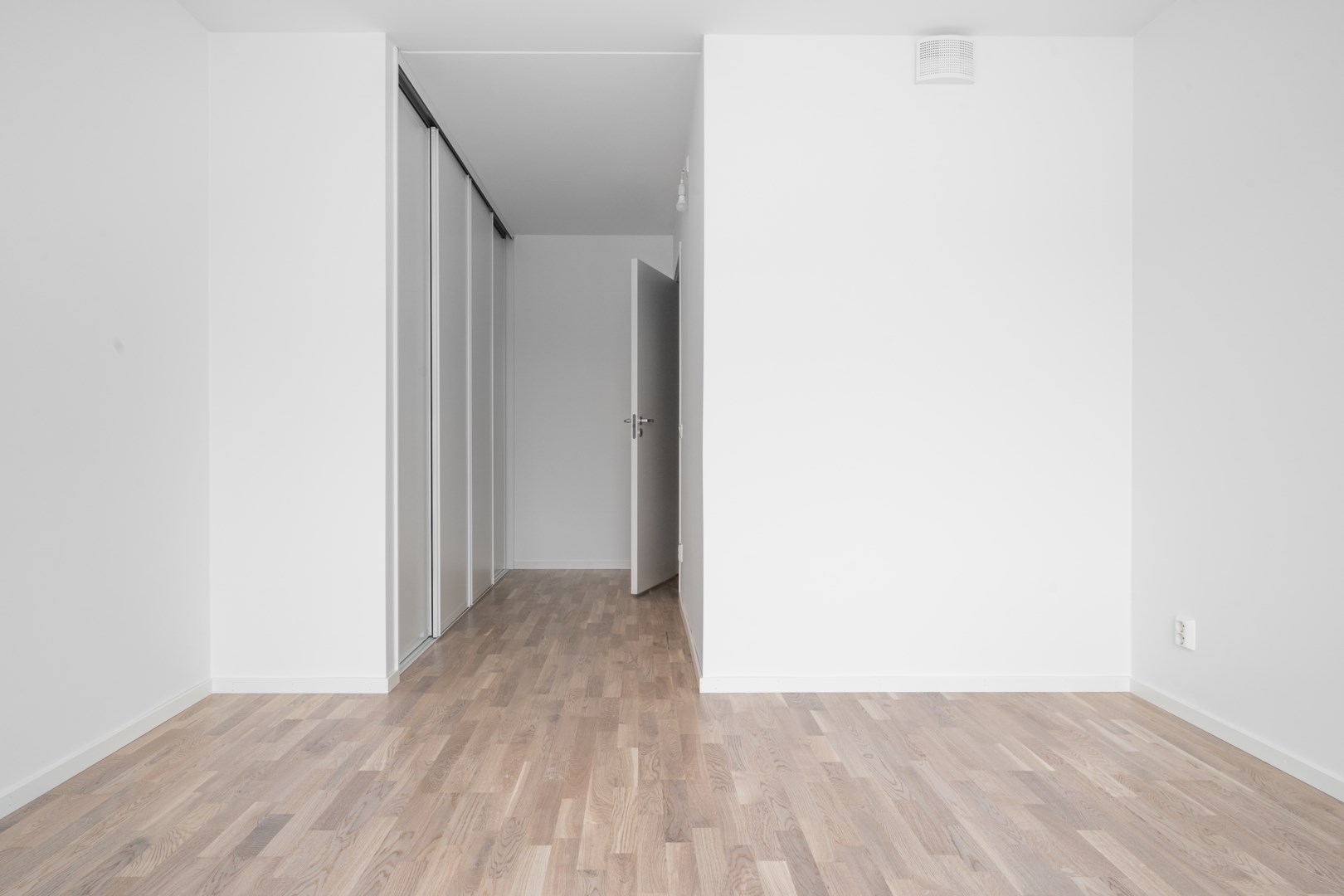 Bostadsbild från Slalomvägen 8, Såld i Väsjön, Sollentuna