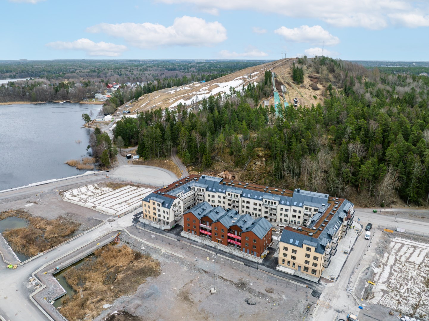 Bostadsbild från Slalomvägen 8, Såld i Väsjön, Sollentuna