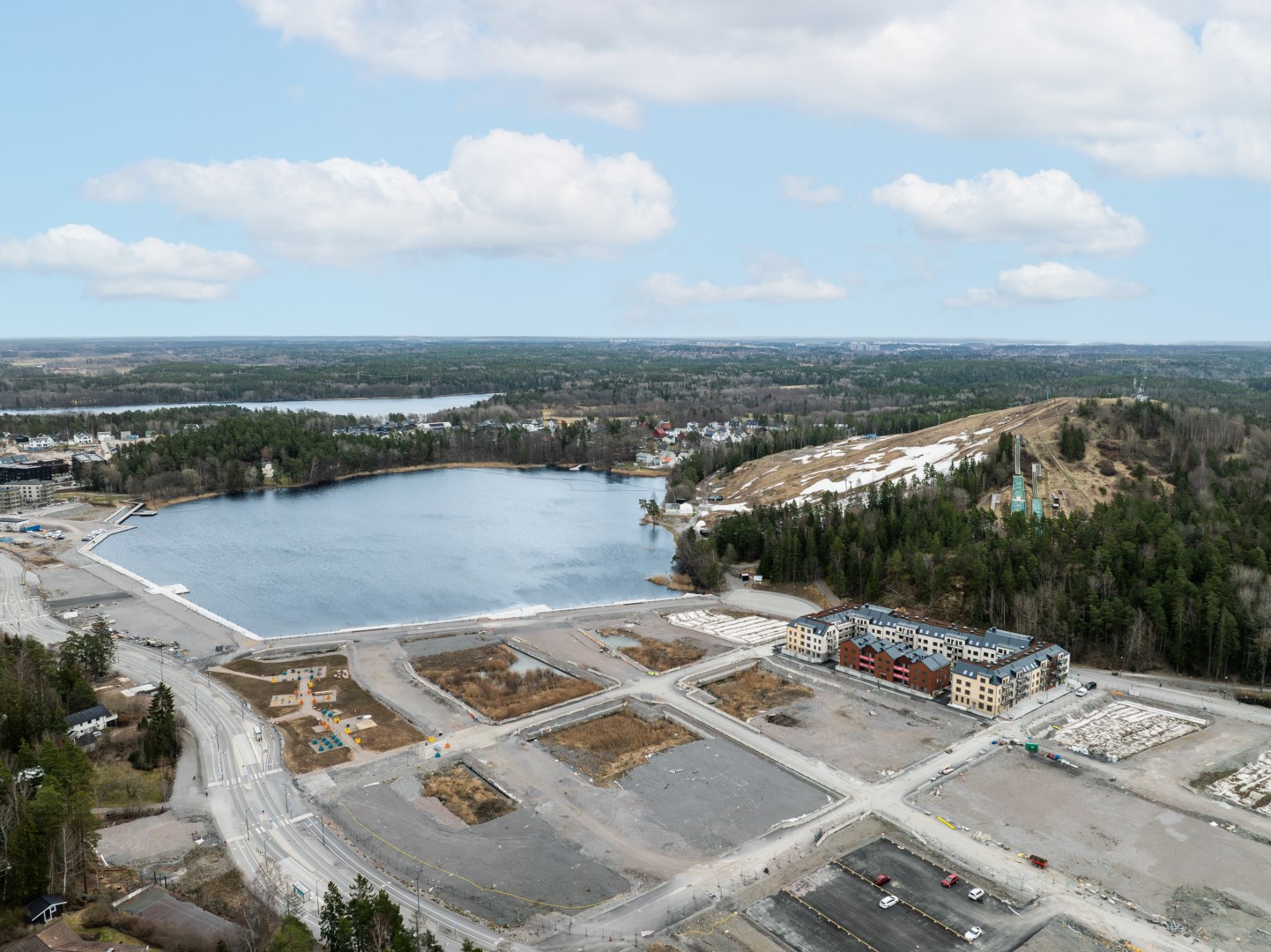Bostadsbild från Slalomvägen 8, Såld i Väsjön, Sollentuna