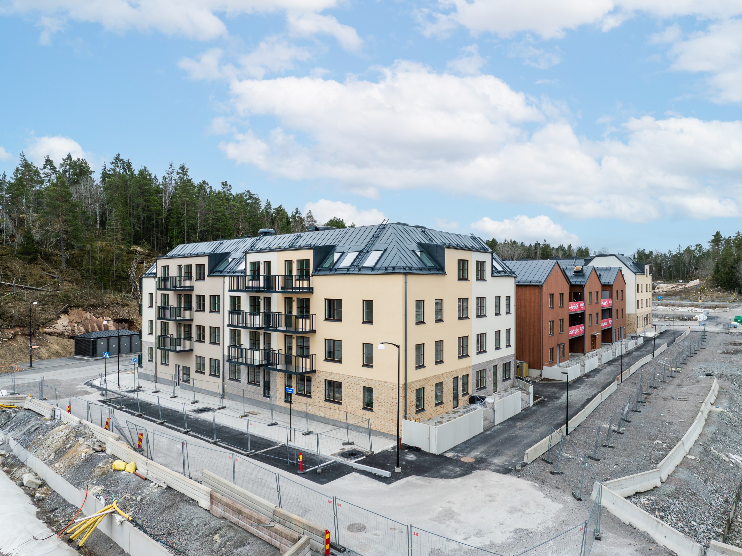 Bostadsbild från Slalomvägen 8, Såld i Väsjön, Sollentuna