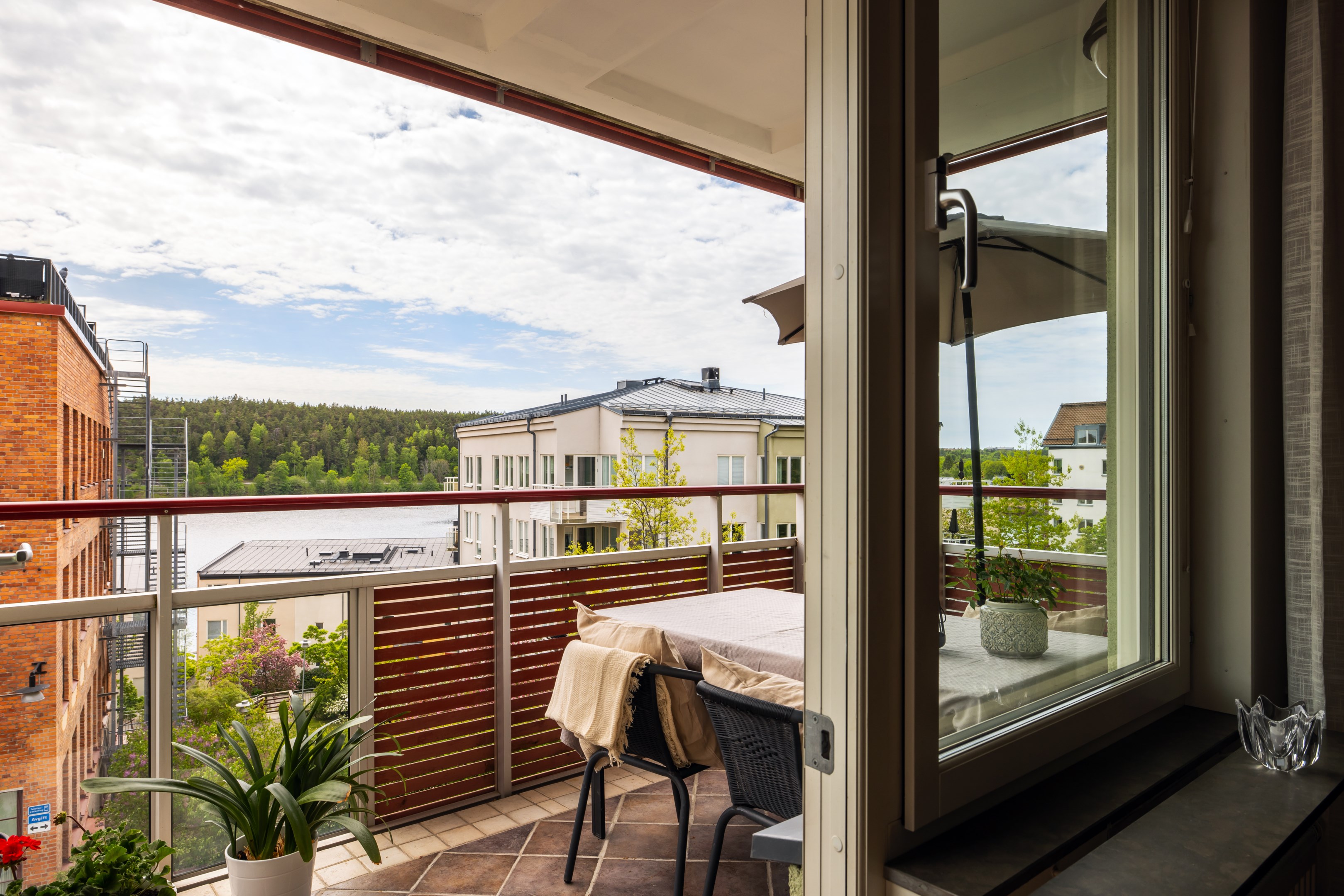 Bostadsbild från Garverigränd 12, Såld i Järla sjö, Nacka