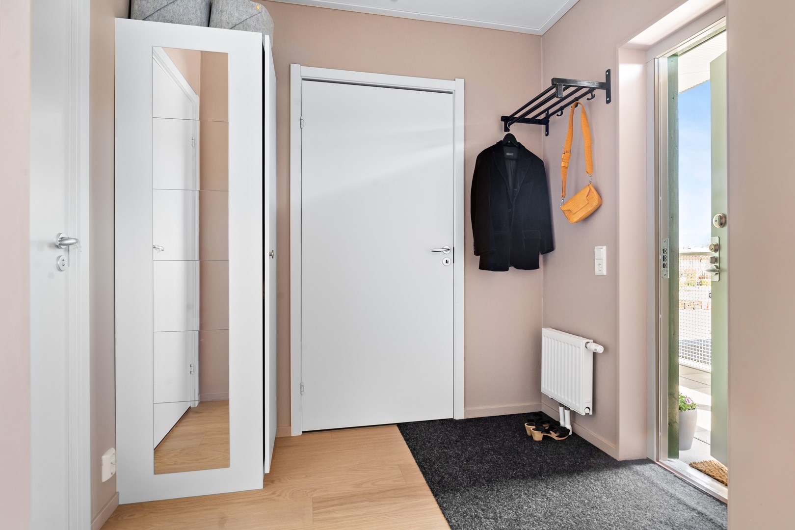 Bostadsbild från Hjulaxelvägen 146, Såld i Gunsta, Uppsala