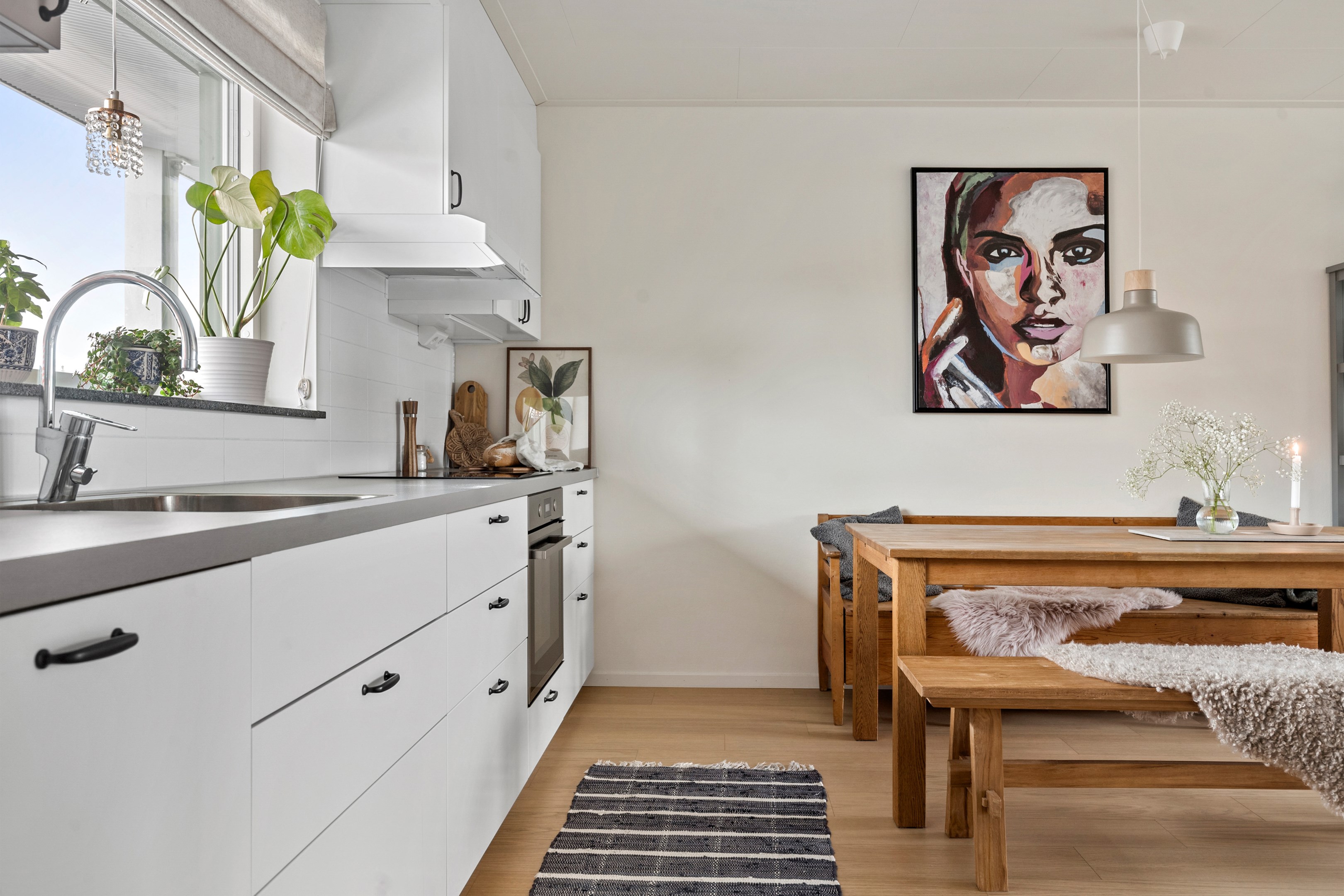 Bostadsbild från Hjulaxelvägen 146, Såld i Gunsta, Uppsala