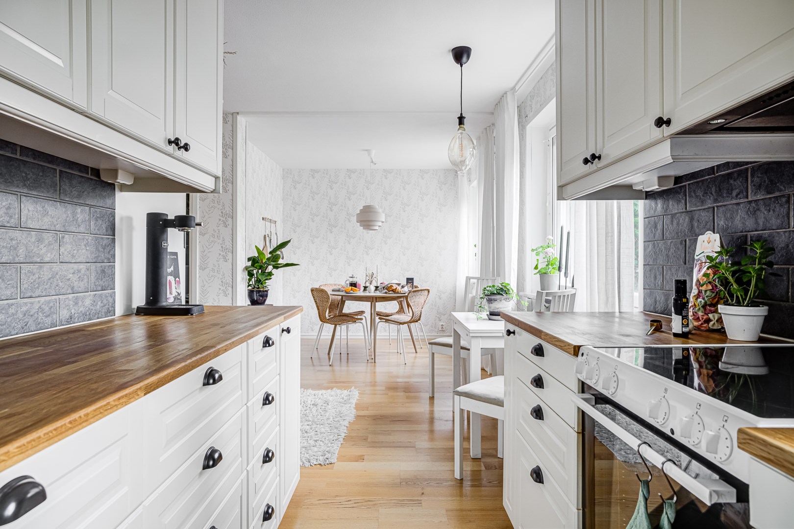 Bostadsbild från Granitvägen 24 E, Till salu i Eriksberg, Uppsala