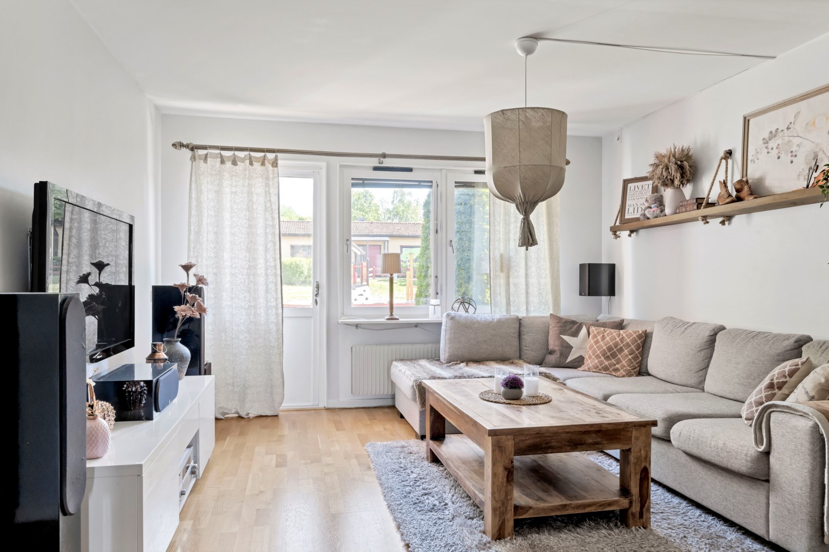 Bostadsbild från Vangsbyvägen 40, Såld i Vänge, Uppsala