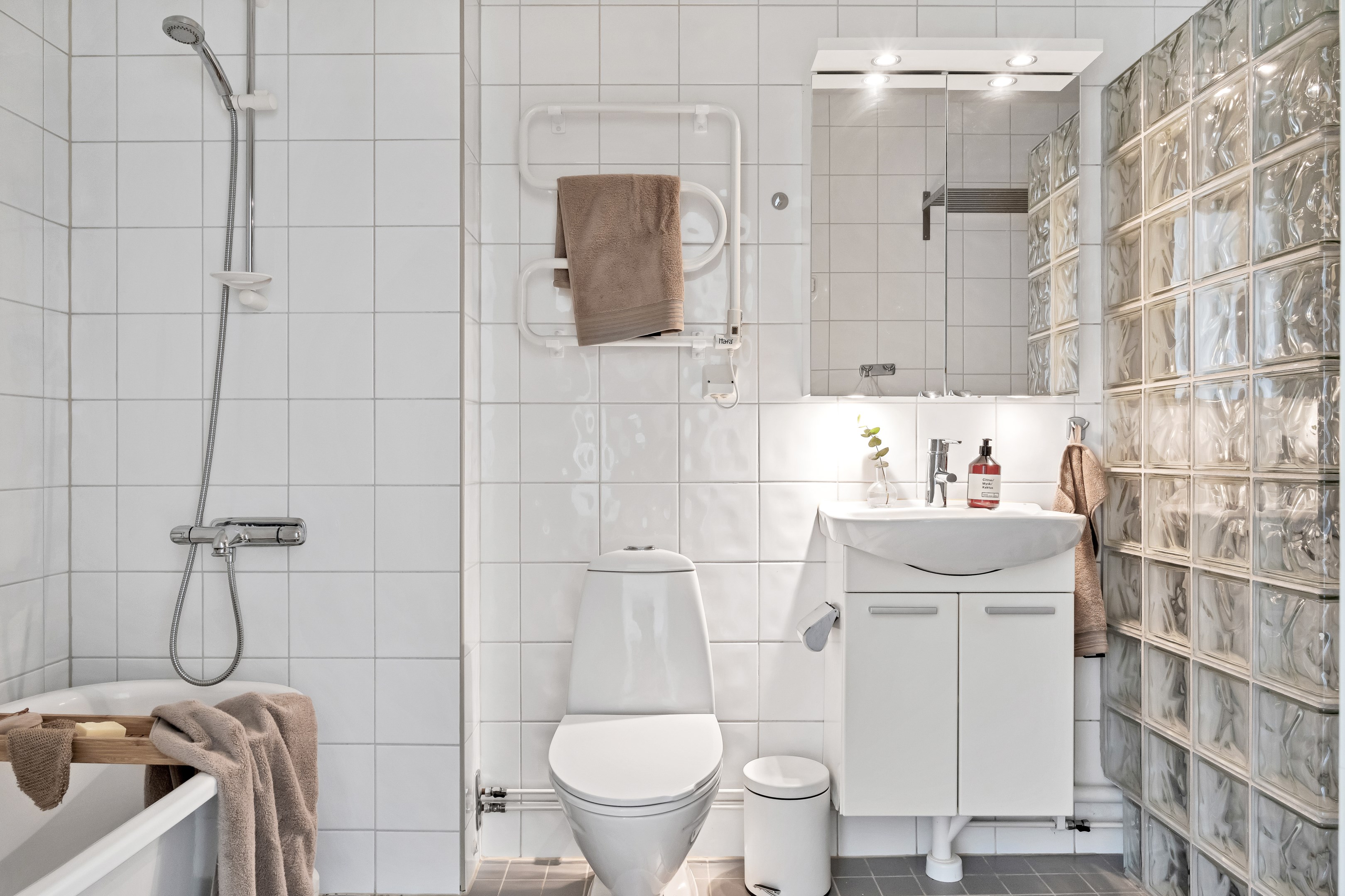 Bostadsbild från Hällbygatan 19, Såld i Luthagen, Uppsala