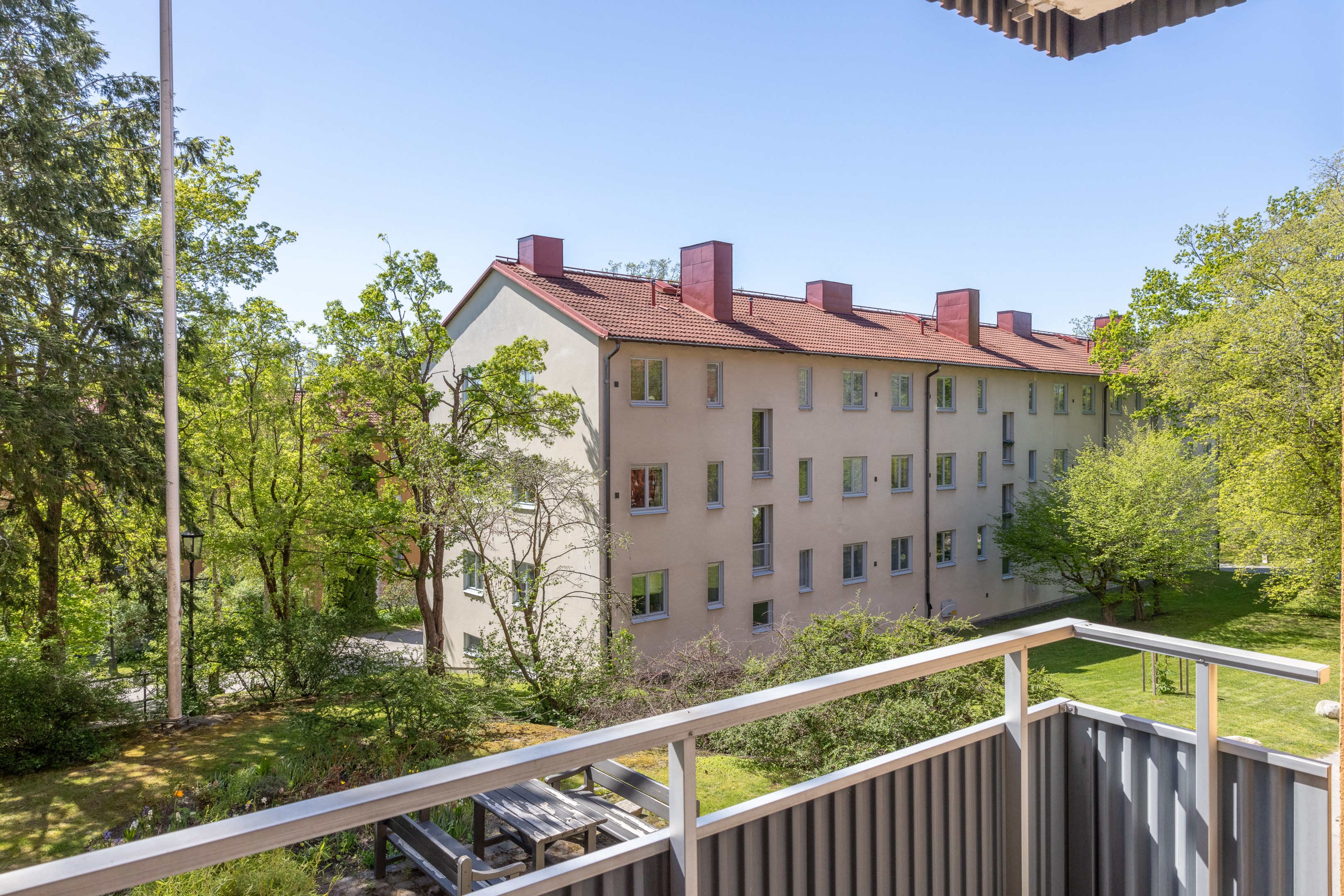 Balkong med fritt läge mot sydväst