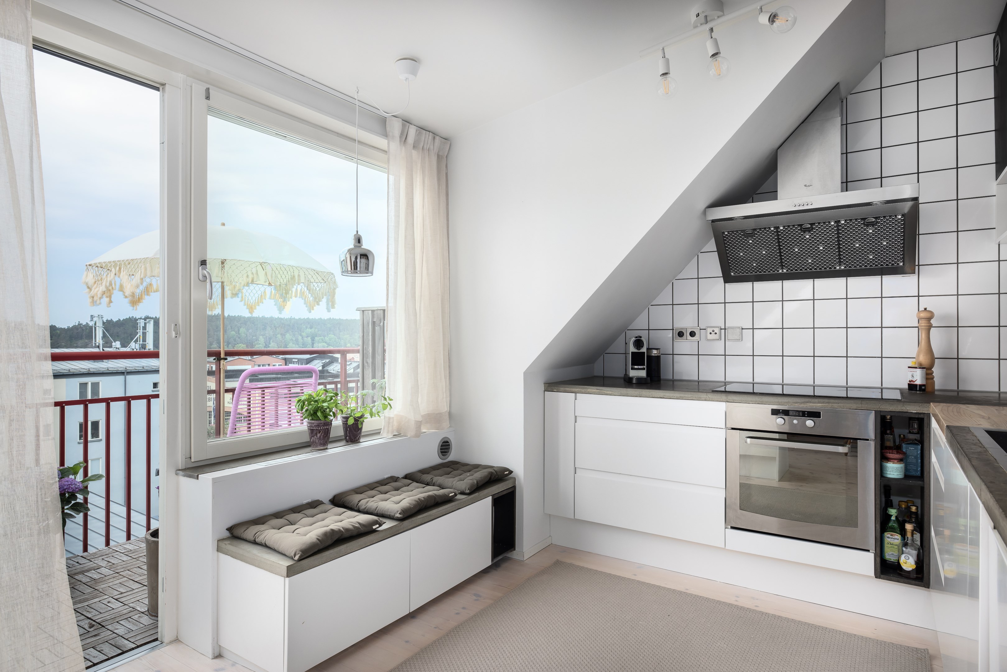 Bostadsbild från Järla Gårdsväg 11, Vindslägenhet, Såld i Järla sjö, Nacka