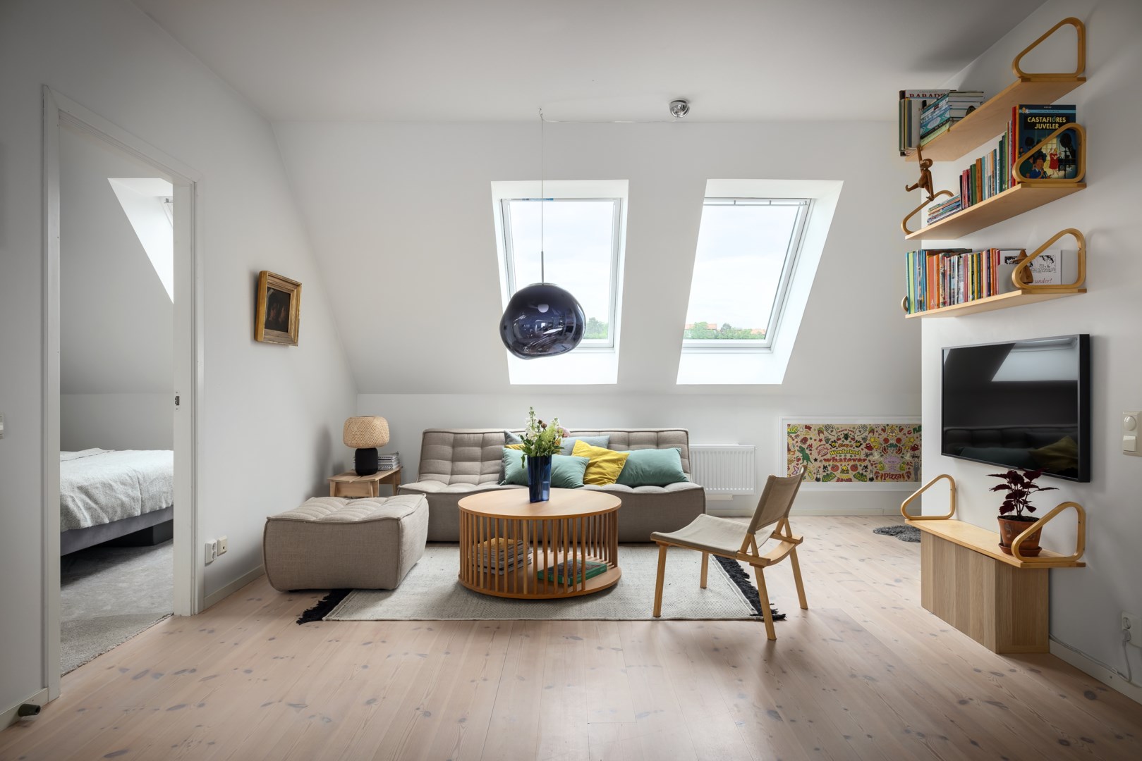 Bostadsbild från Järla Gårdsväg 11, Vindslägenhet, Såld i Järla sjö, Nacka