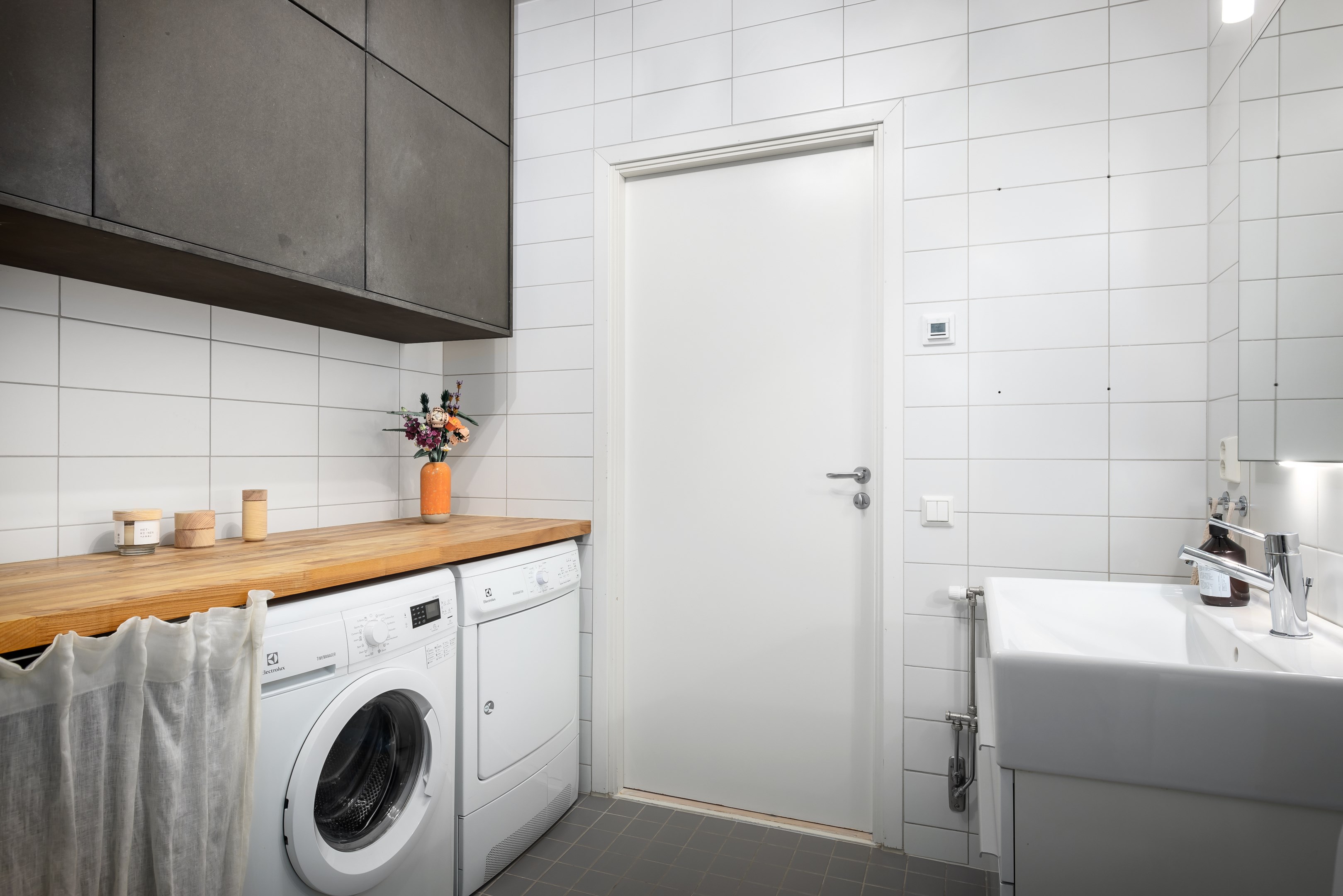 Bostadsbild från Järla Gårdsväg 11, Vindslägenhet, Såld i Järla sjö, Nacka