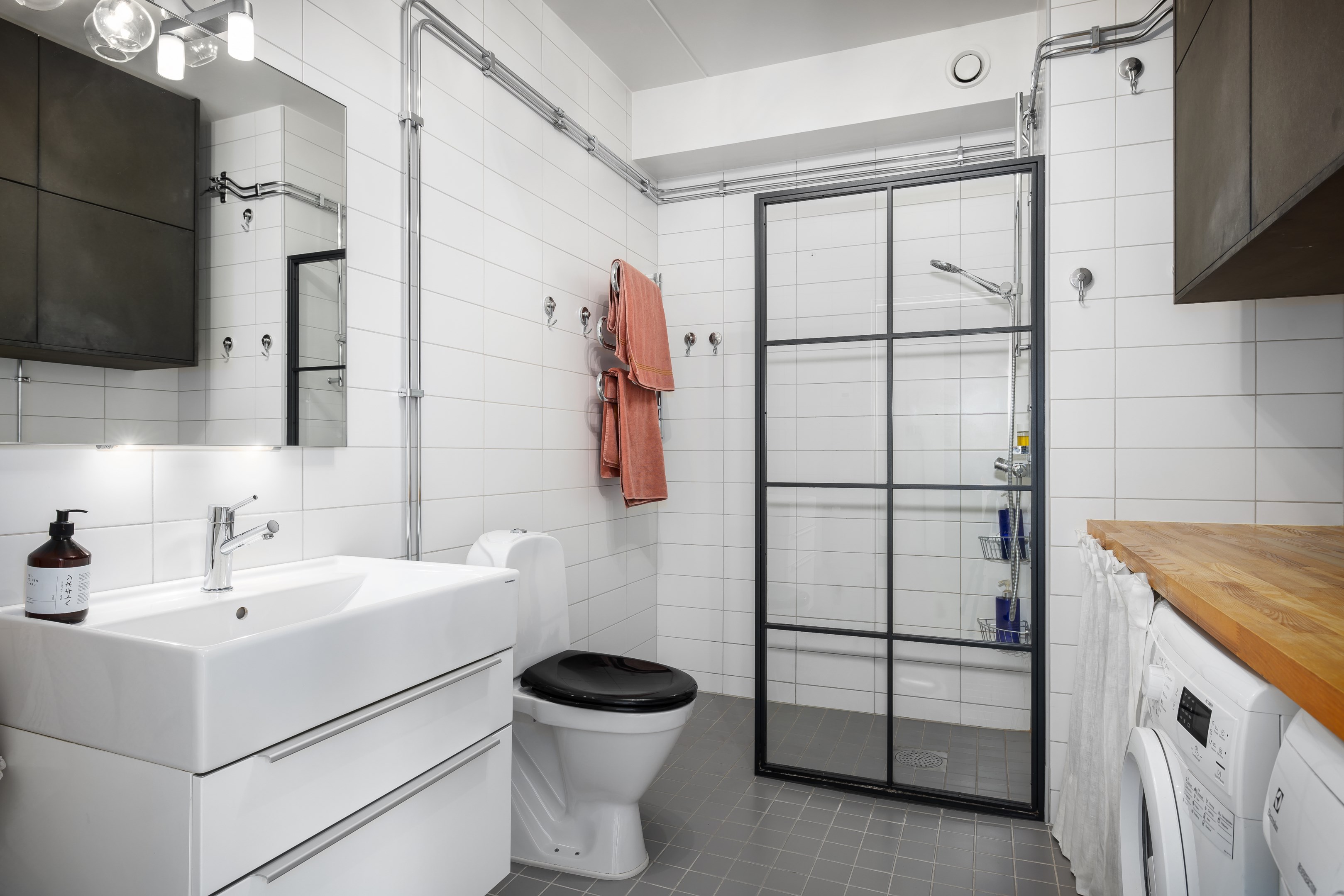 Bostadsbild från Järla Gårdsväg 11, Vindslägenhet, Såld i Järla sjö, Nacka