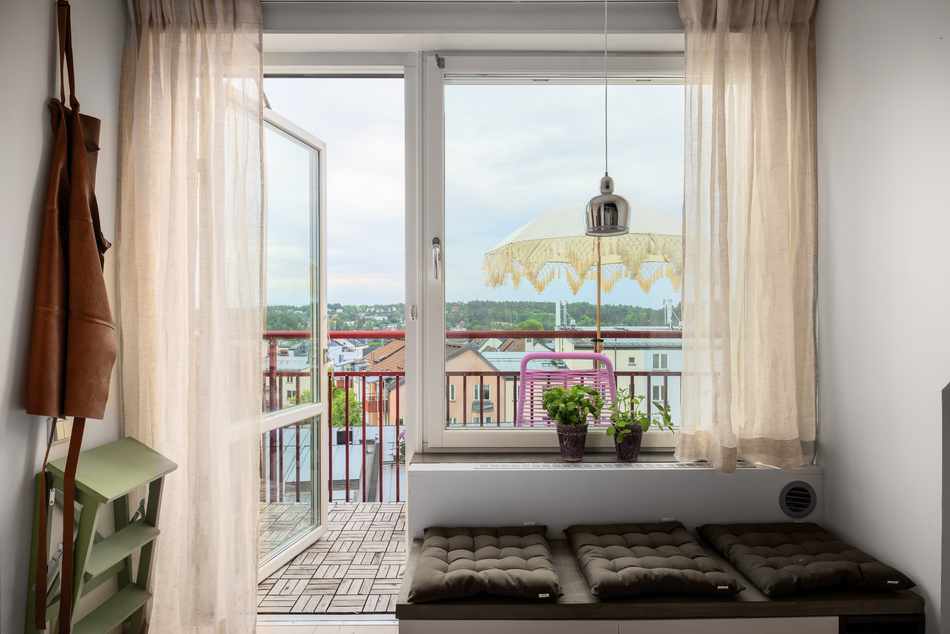 Bostadsbild från Järla Gårdsväg 11, Vindslägenhet, Såld i Järla sjö, Nacka