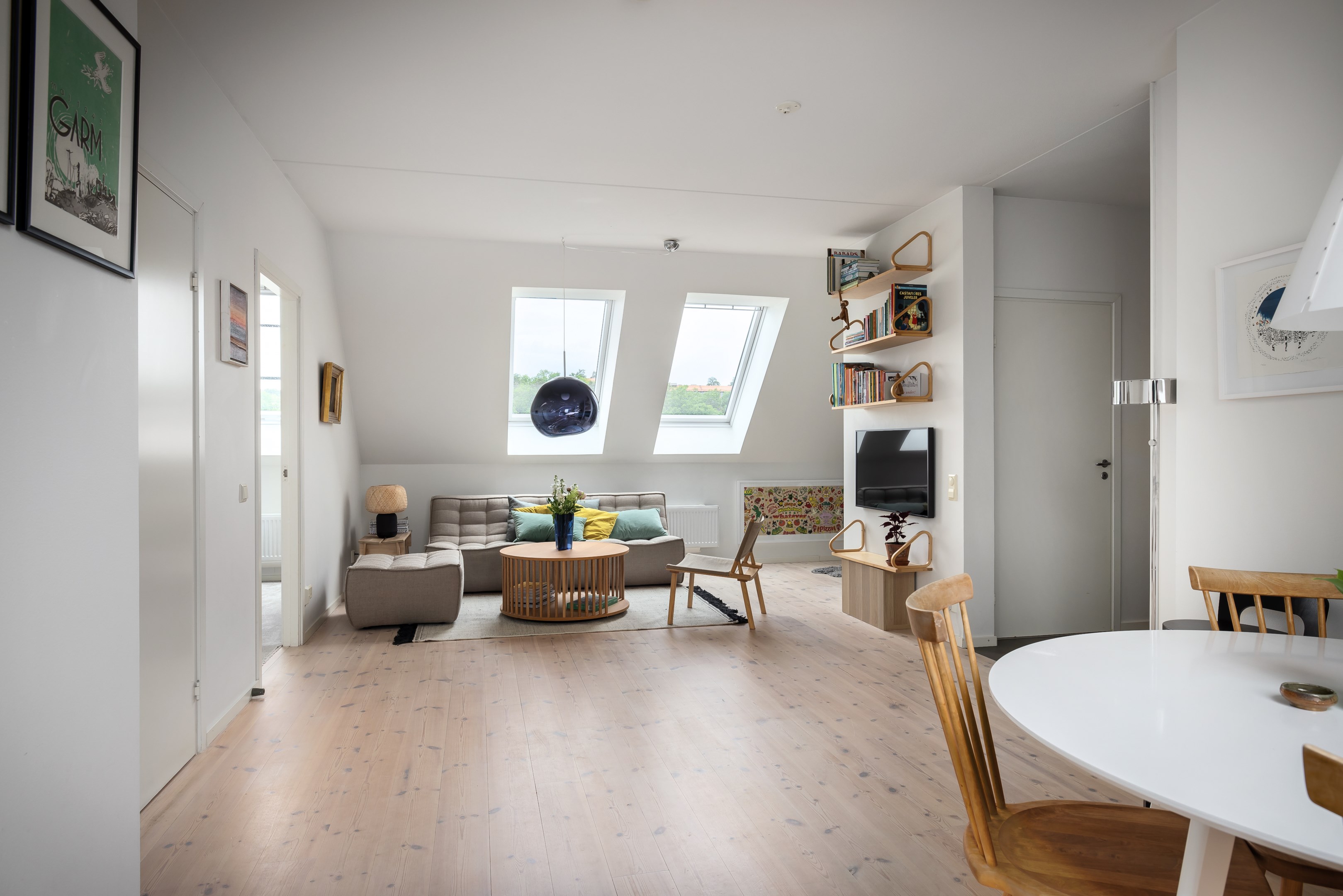 Bostadsbild från Järla Gårdsväg 11, Vindslägenhet, Såld i Järla sjö, Nacka