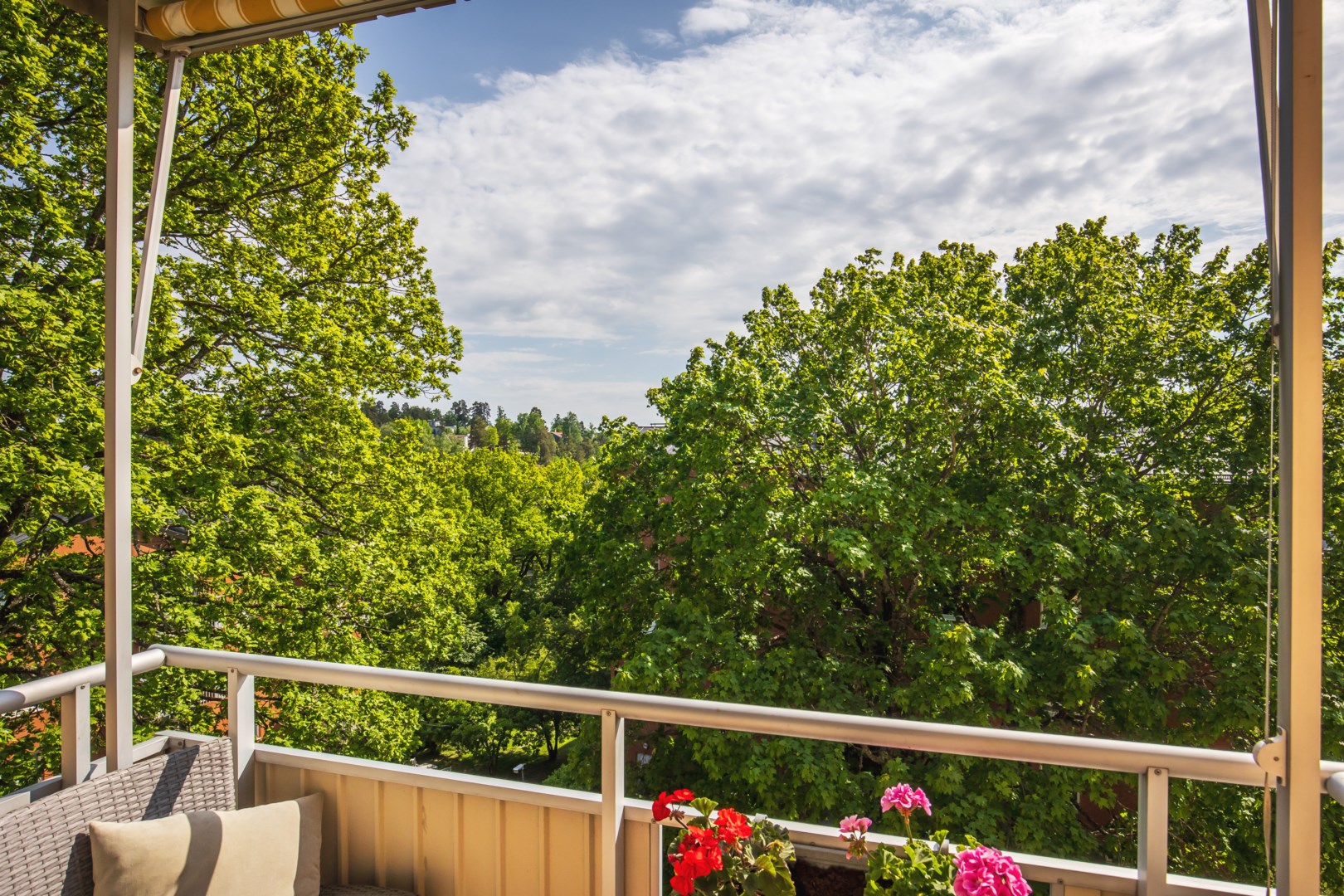 Bostadsbild från Fasanvägen 27, Såld i Saltängen, Nacka