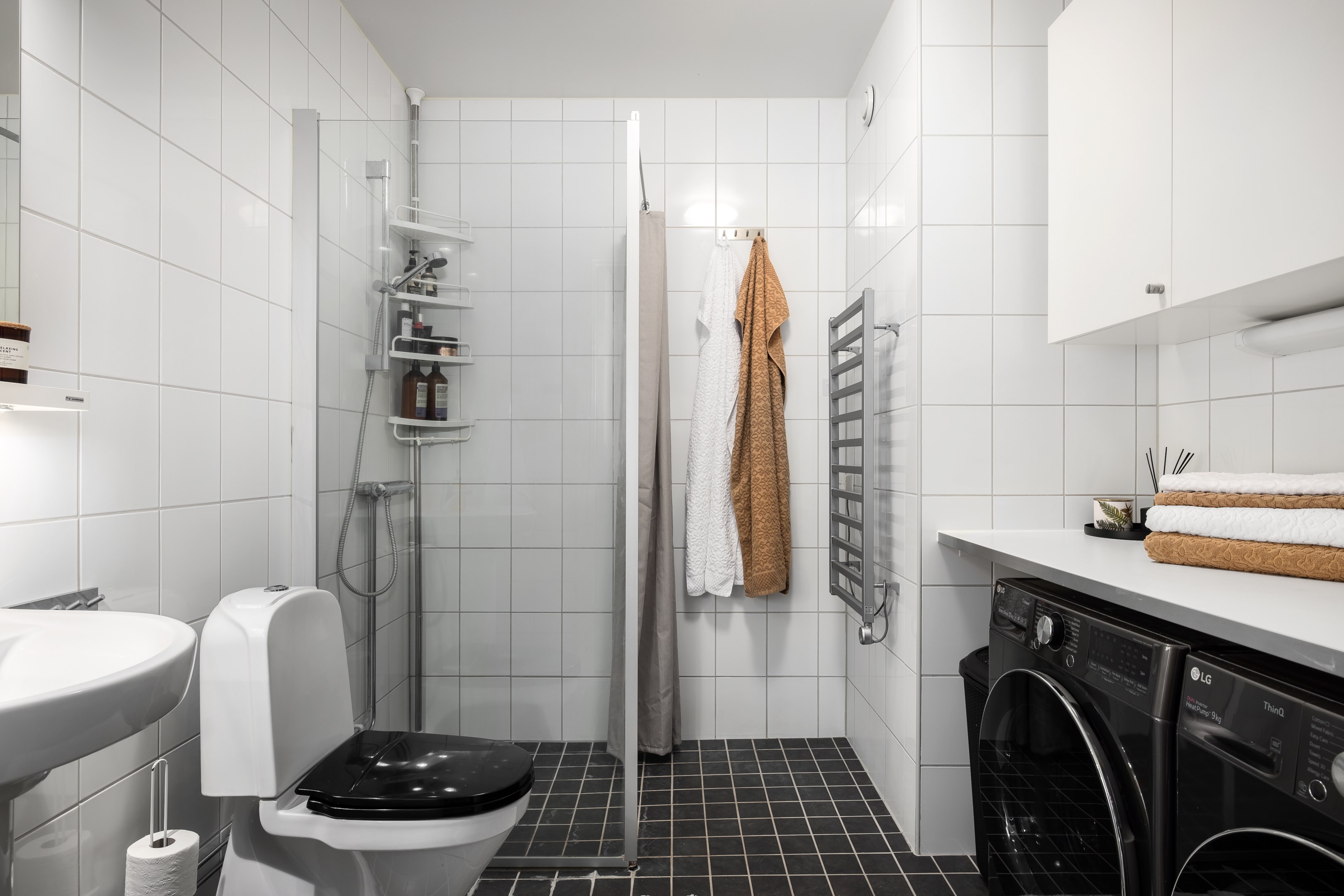 Bostadsbild från Publikvägen 9, 1 tr, Såld i Porslinskvarteren, Värmdö