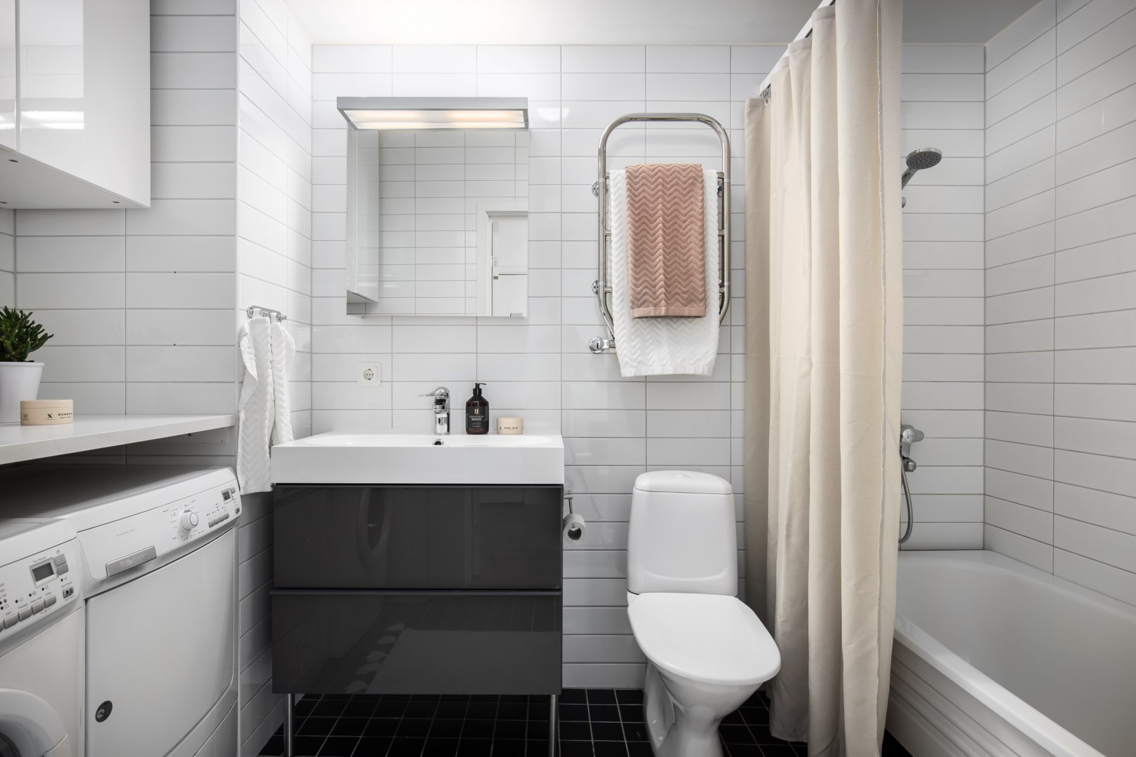 Bostadsbild från Finnboda parkväg 18A, Såld i Finnboda Hamn, Nacka