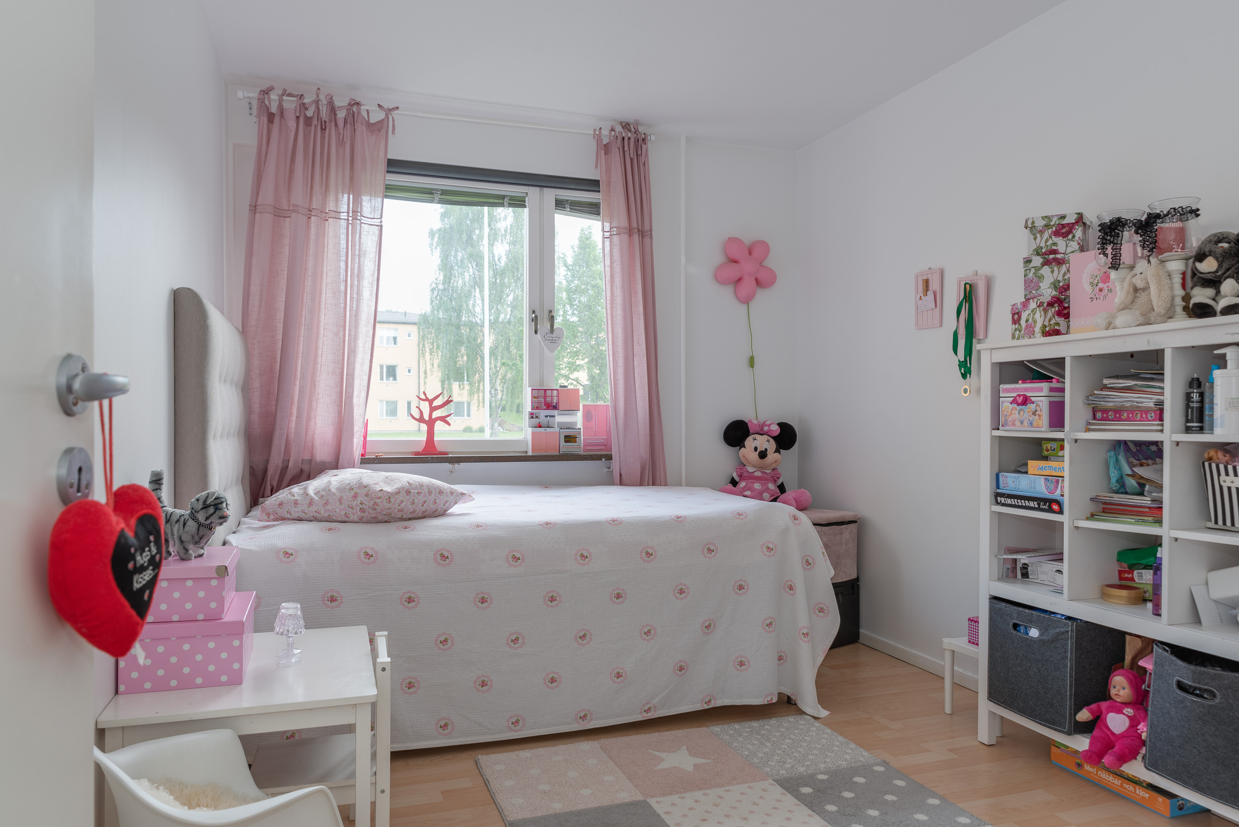 Bostadsbild från Kungsfågelgatan 33, Såld i Råby, Västerås