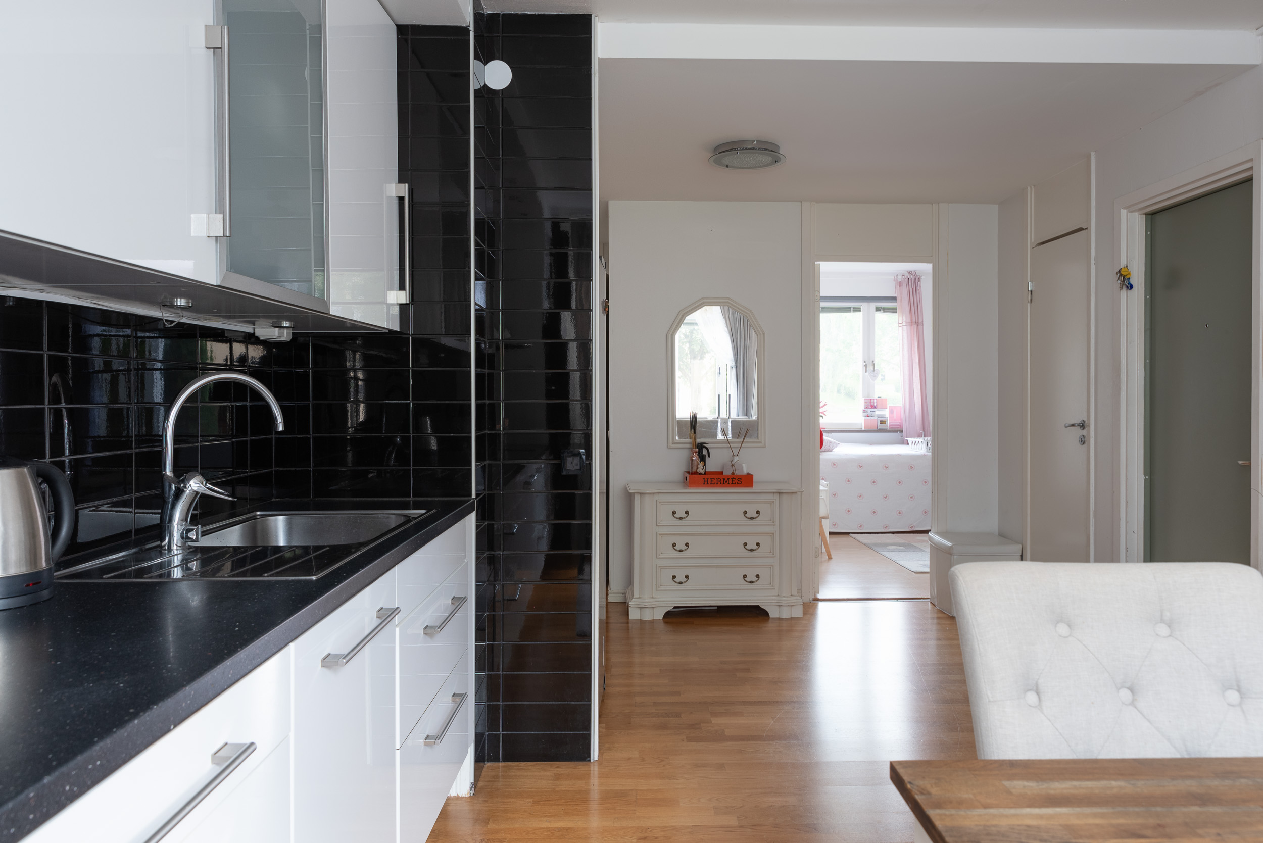 Bostadsbild från Kungsfågelgatan 33, Såld i Råby, Västerås