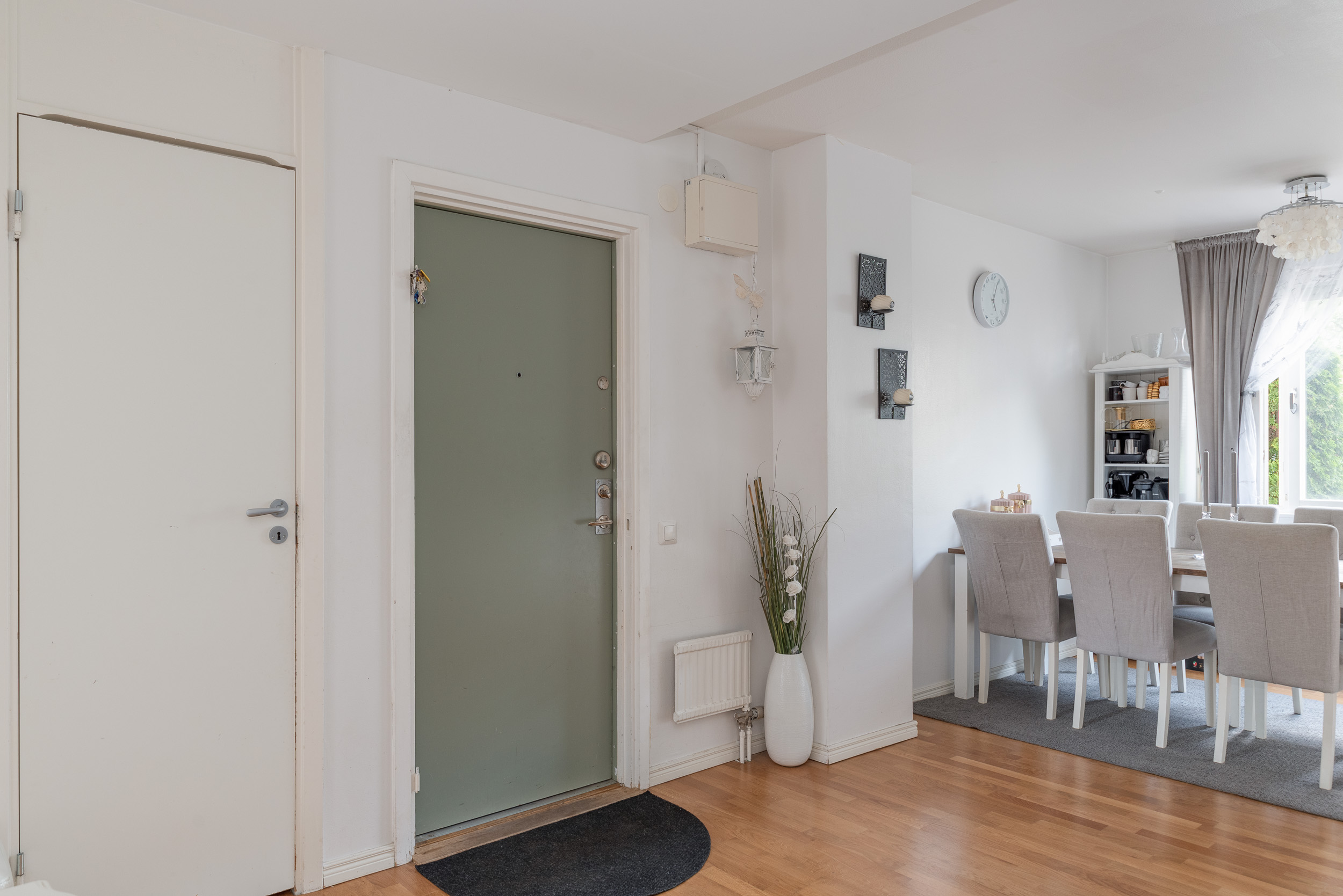 Bostadsbild från Kungsfågelgatan 33, Såld i Råby, Västerås