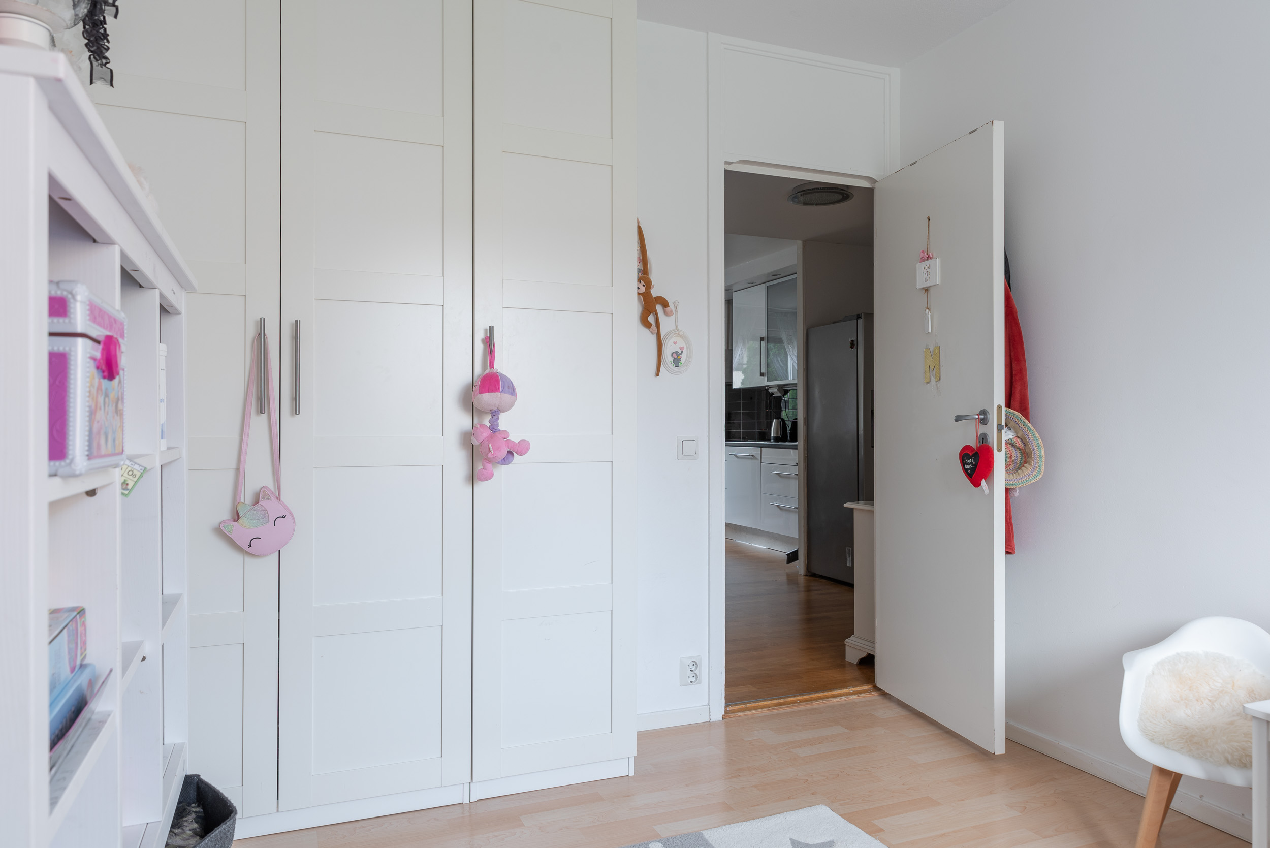 Bostadsbild från Kungsfågelgatan 33, Såld i Råby, Västerås