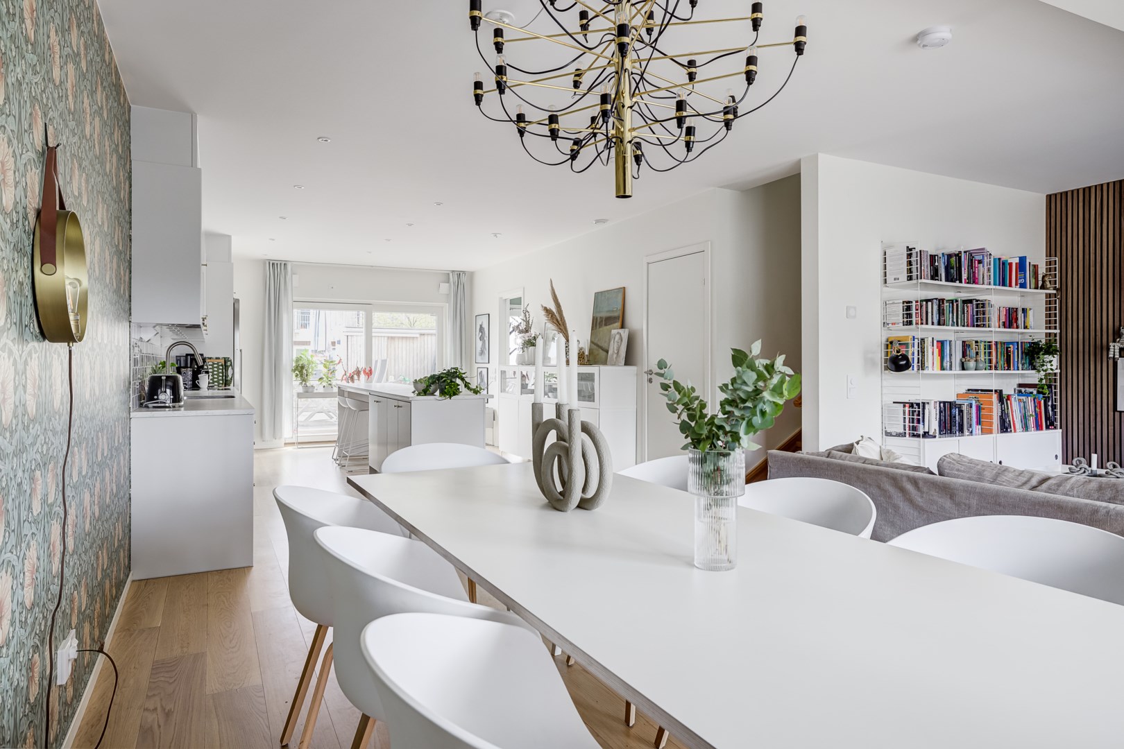 Bostadsbild från Stratusvägen 38, Såld i Fullerö, Uppsala