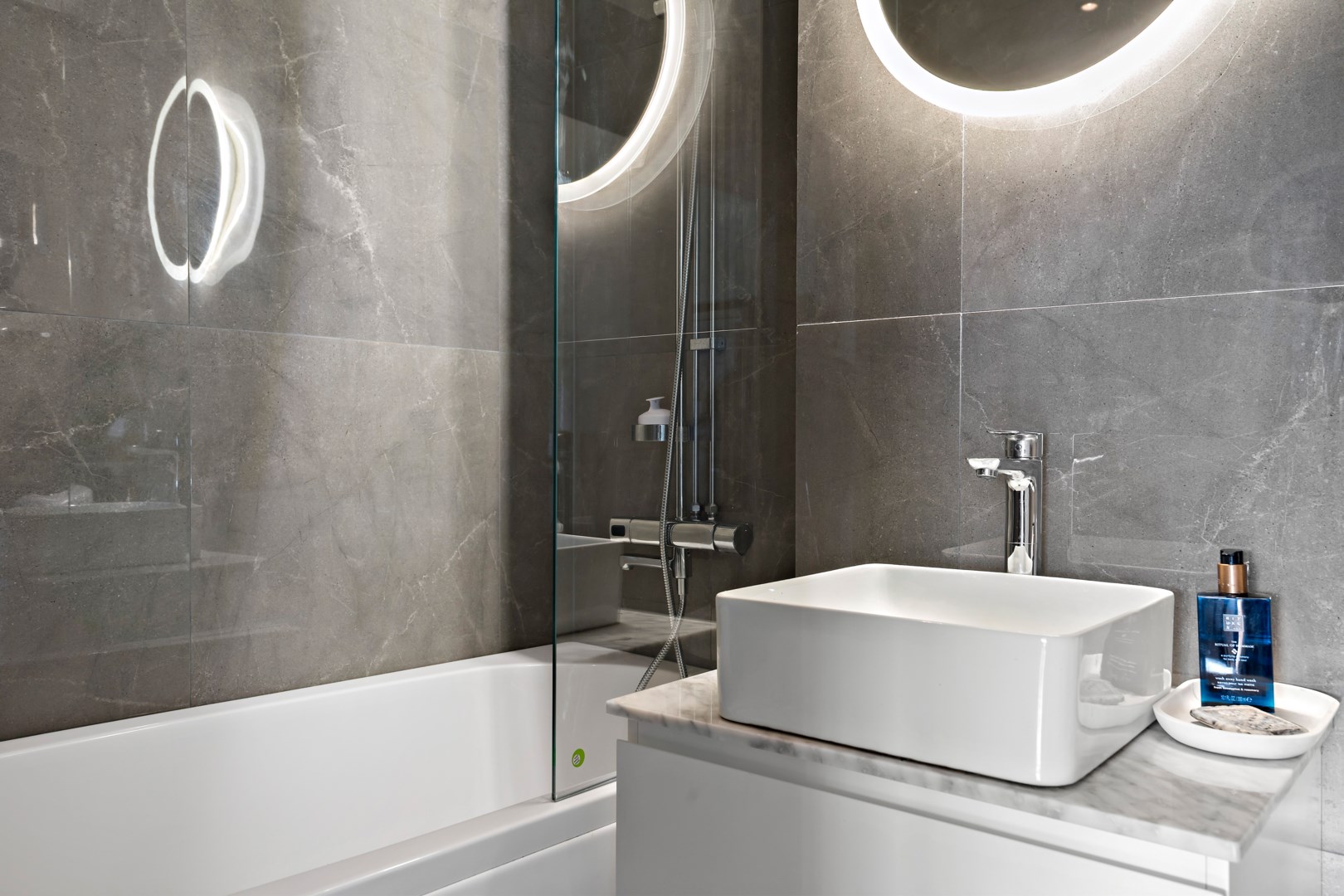 Bostadsbild från Karlsrogatan 81, Såld i Sommarro, Uppsala