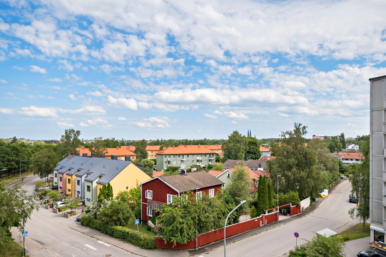 Bostadsbild från Karlsrogatan 81, Såld i Sommarro, Uppsala