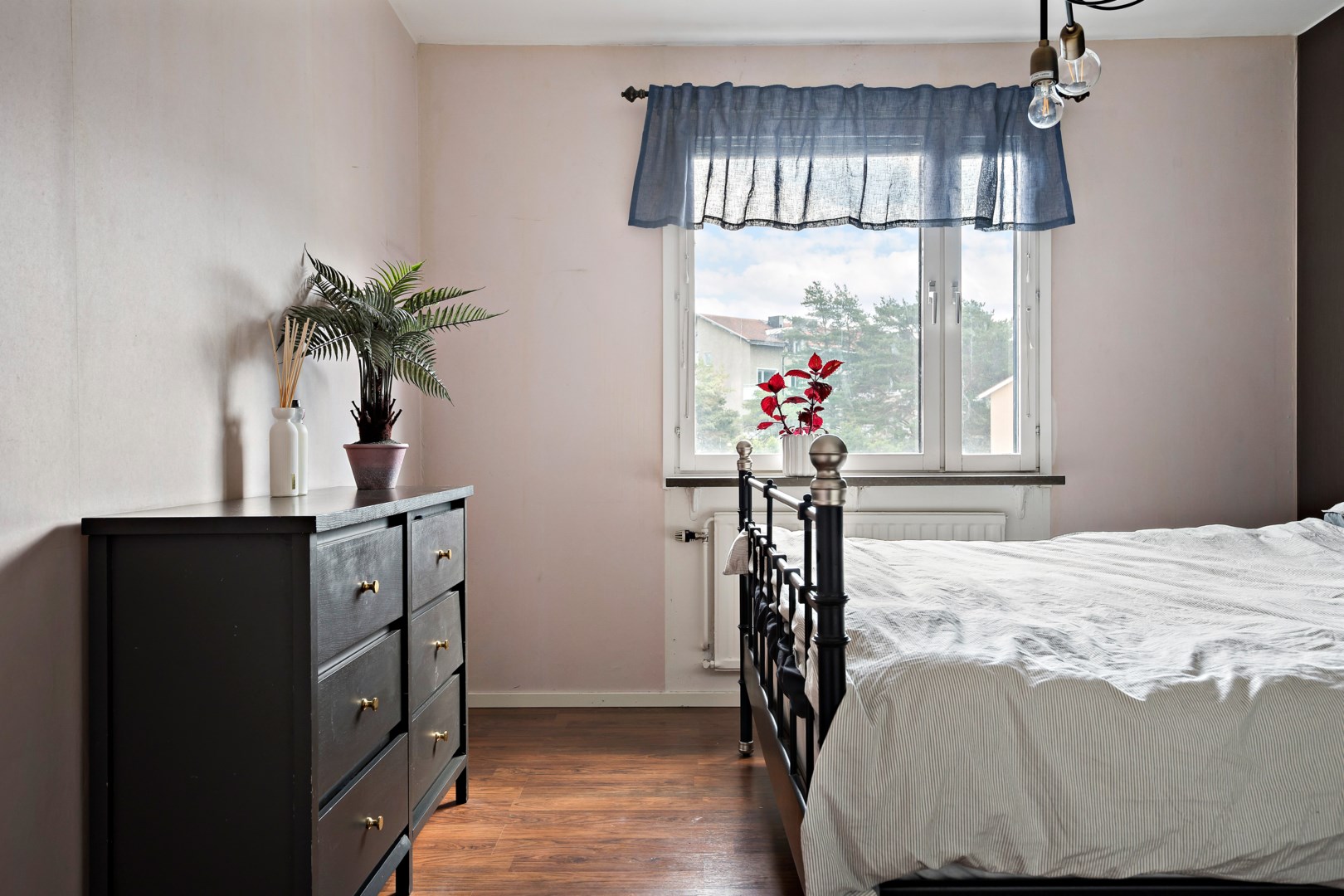 Bostadsbild från Karlsrogatan 81, Såld i Sommarro, Uppsala