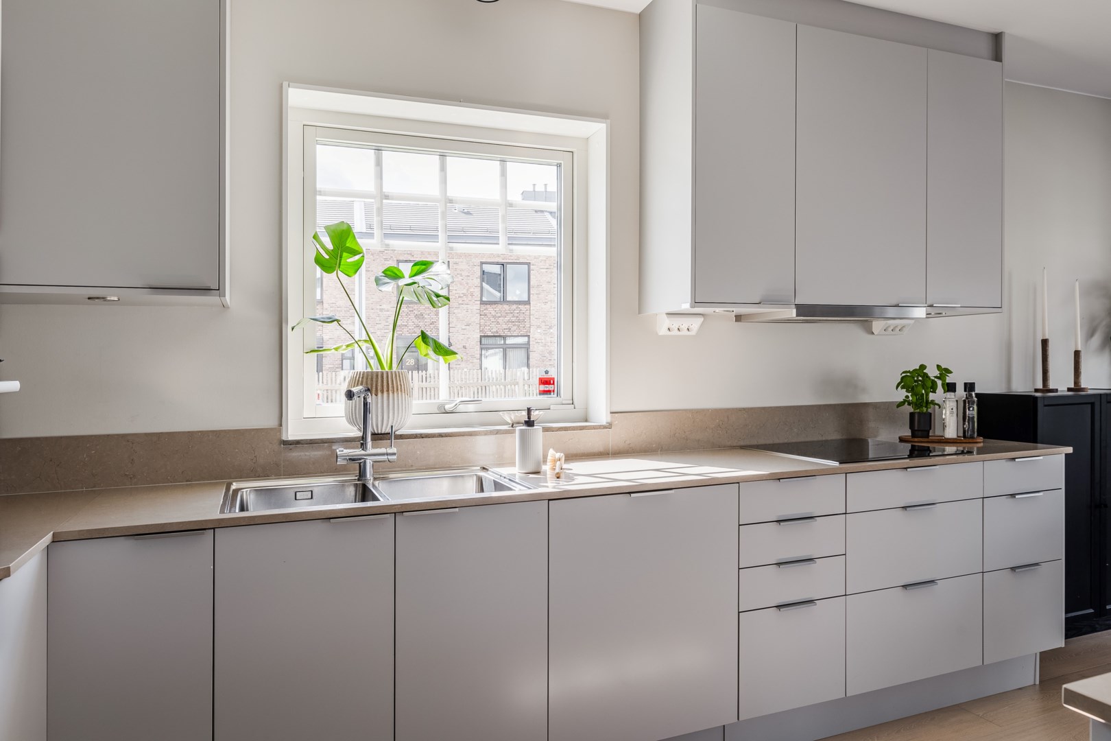 Bostadsbild från Björnmossvägen 16, Kommande i Lindbacken, Uppsala