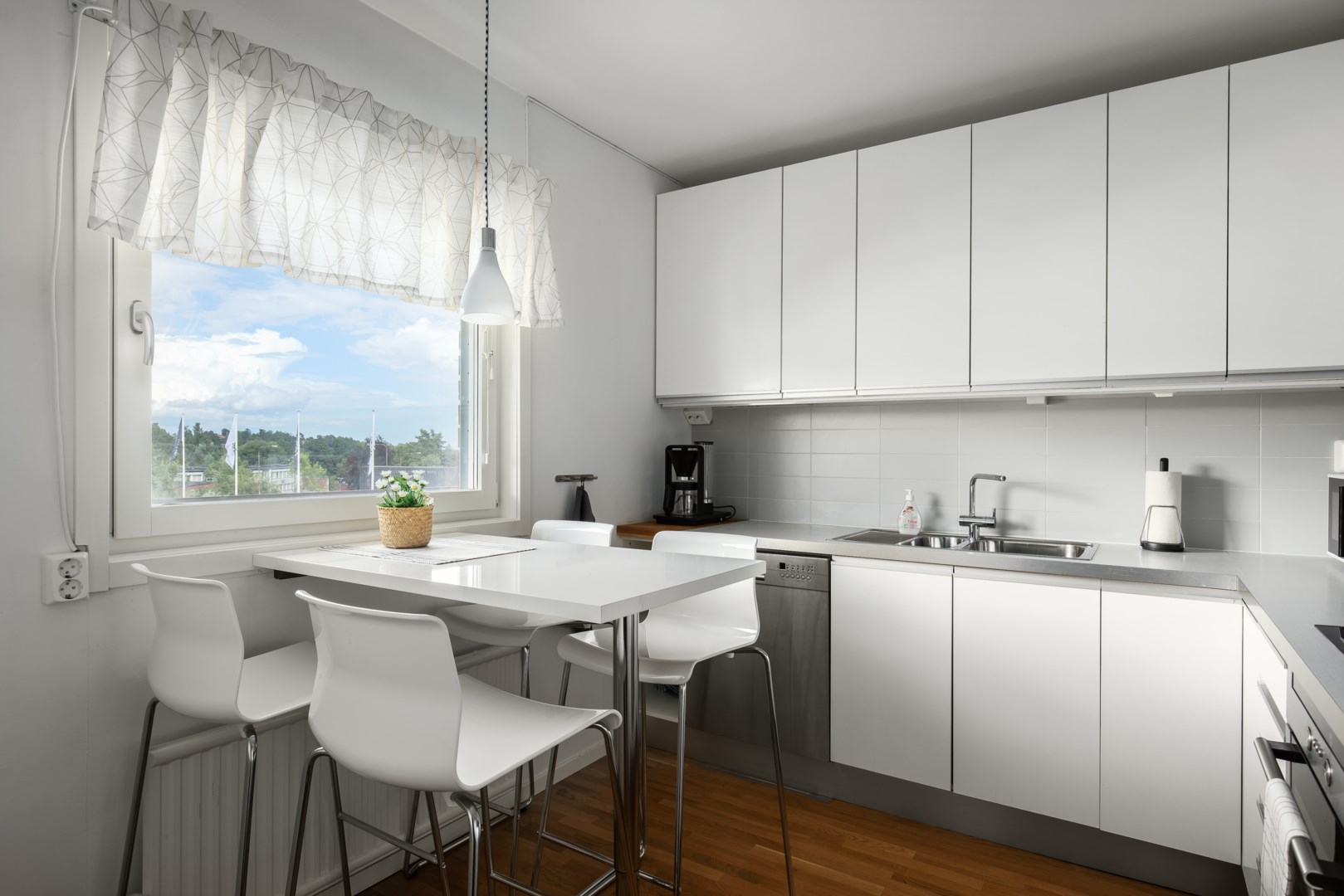 Bostadsbild från Torggatan 4B, 3tr, Såld i Saltsjöbaden, Nacka