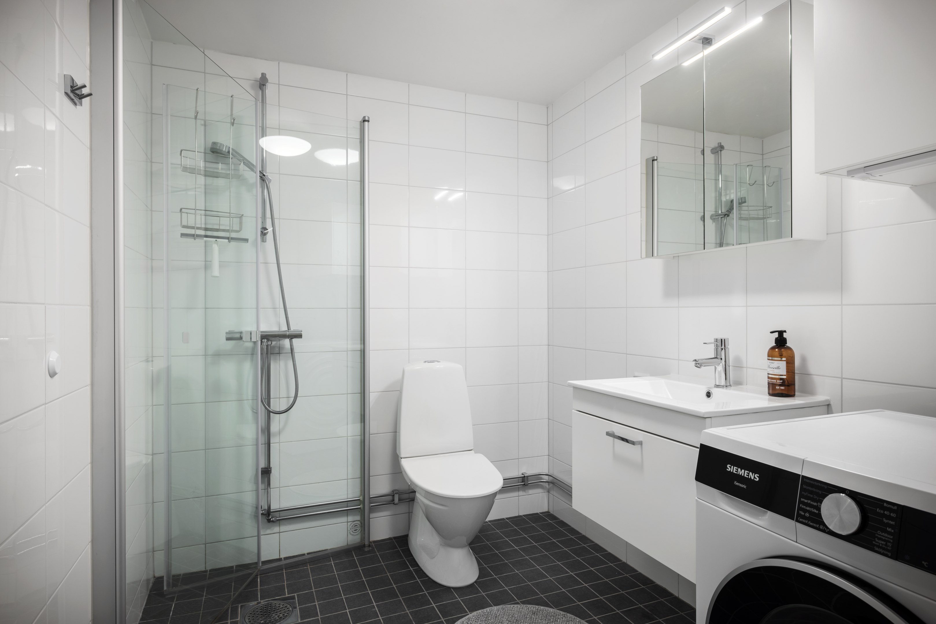 Bostadsbild från Stationsvägen 52, 3tr, Såld i Roslags Näsby, Täby