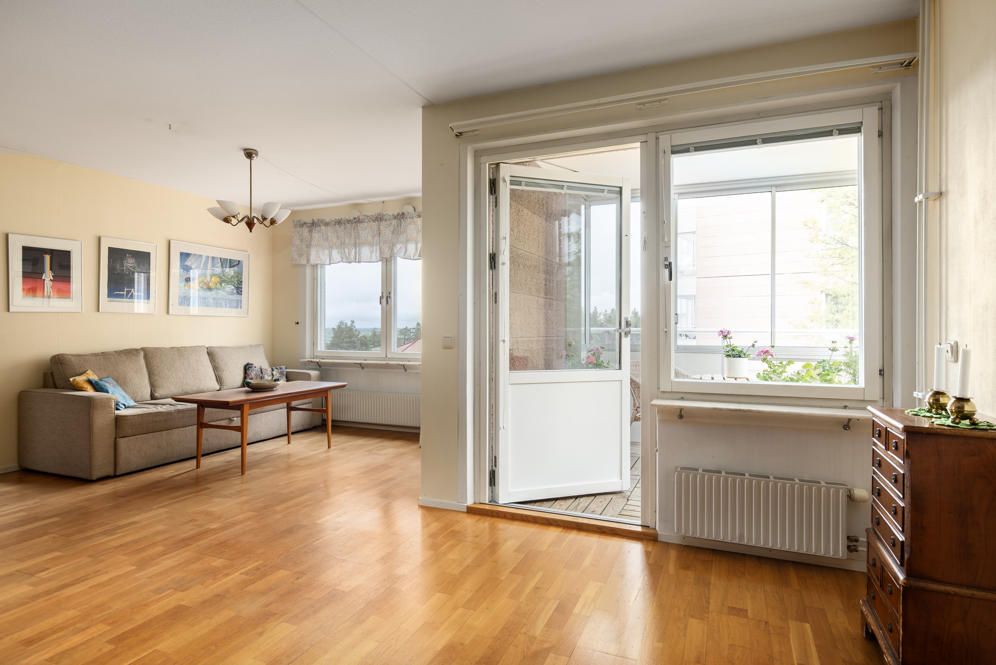 Bostadsbild från Landåvägen 10, Såld i Jarlaberg, Nacka