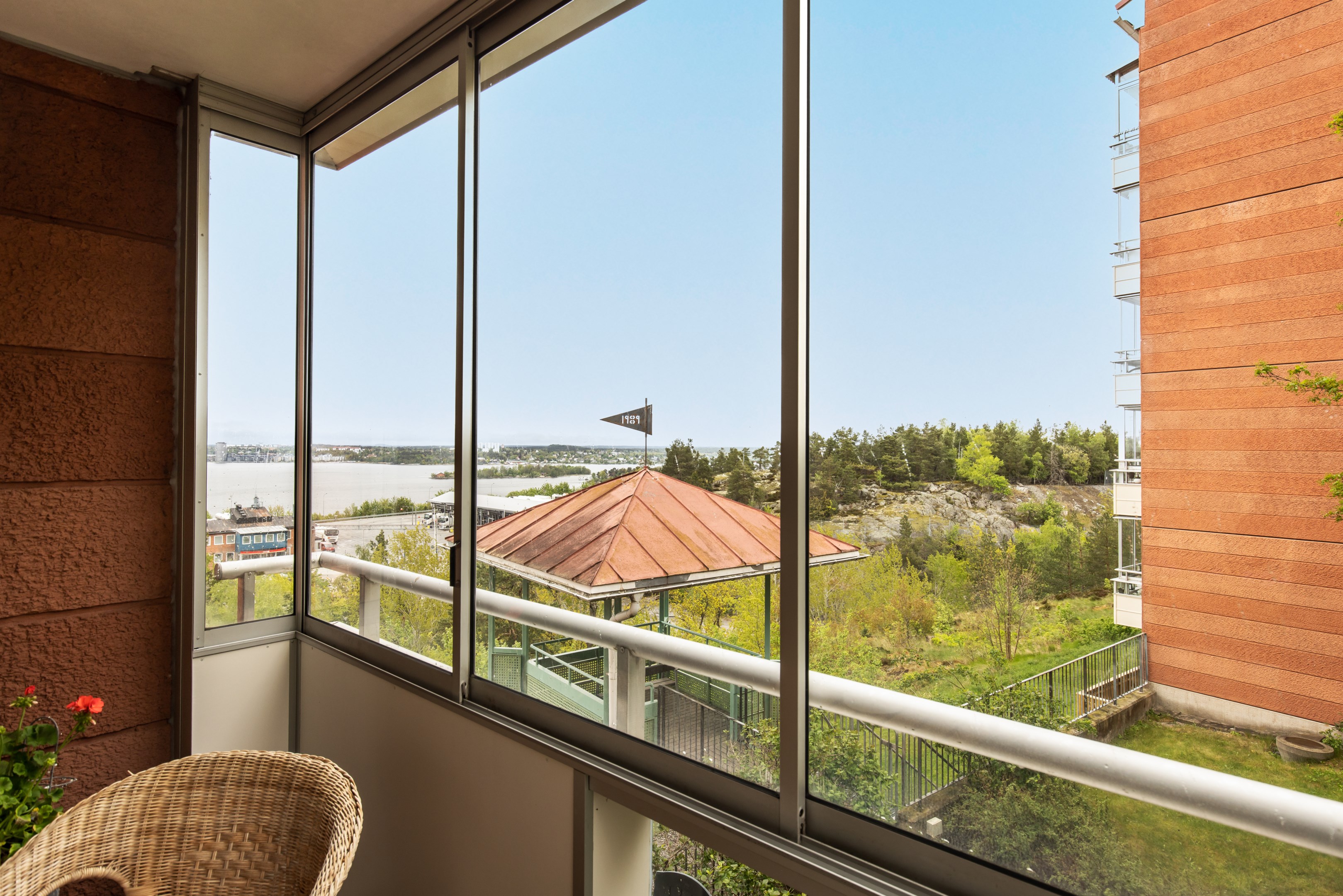 Bostadsbild från Landåvägen 10, Såld i Jarlaberg, Nacka