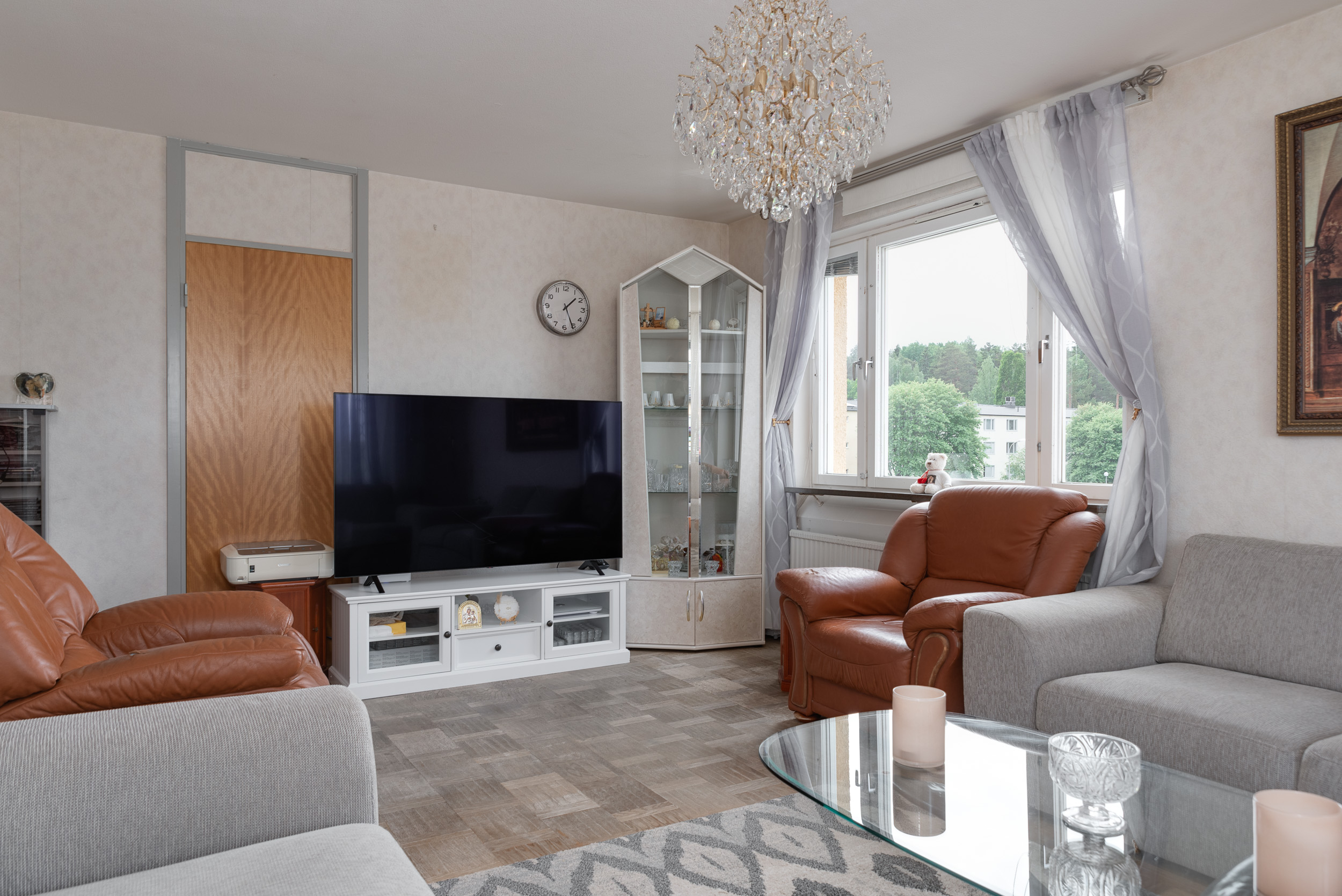 Bostadsbild från Kungsfågelgatan 33, Såld i Råby, Västerås