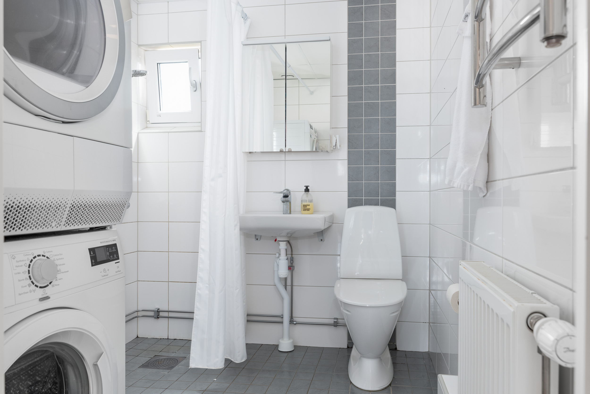 Bostadsbild från Kungsfågelgatan 33, Såld i Råby, Västerås