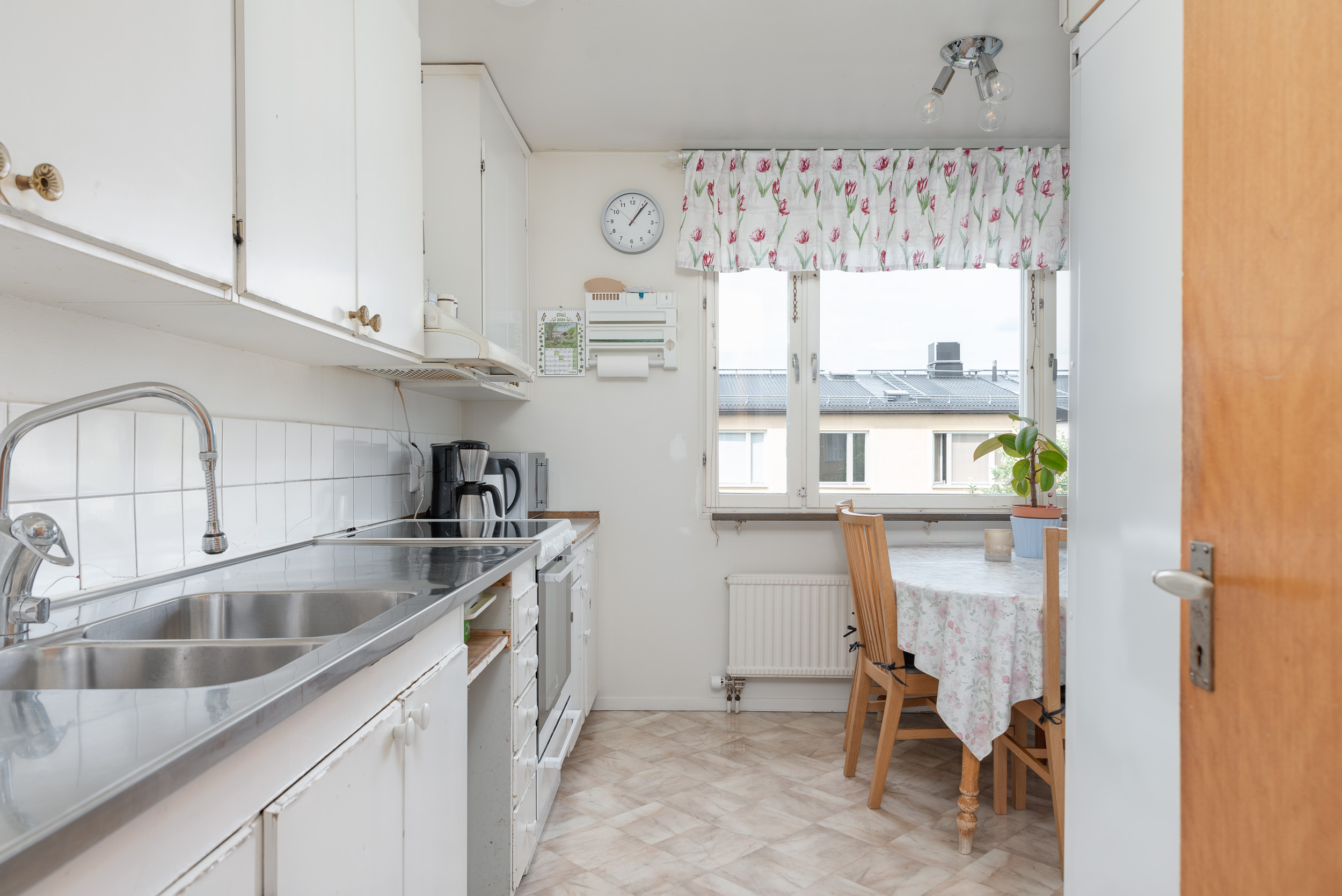 Bostadsbild från Kungsfågelgatan 33, Såld i Råby, Västerås