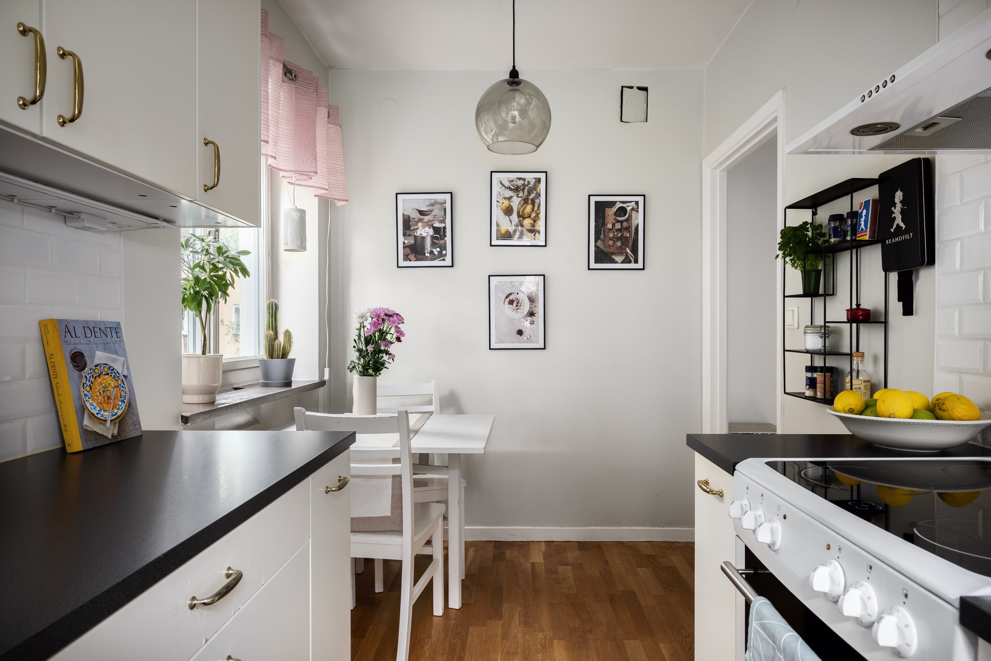 Bostadsbild från Ugglevägen 19C, Såld i Saltängen, Nacka