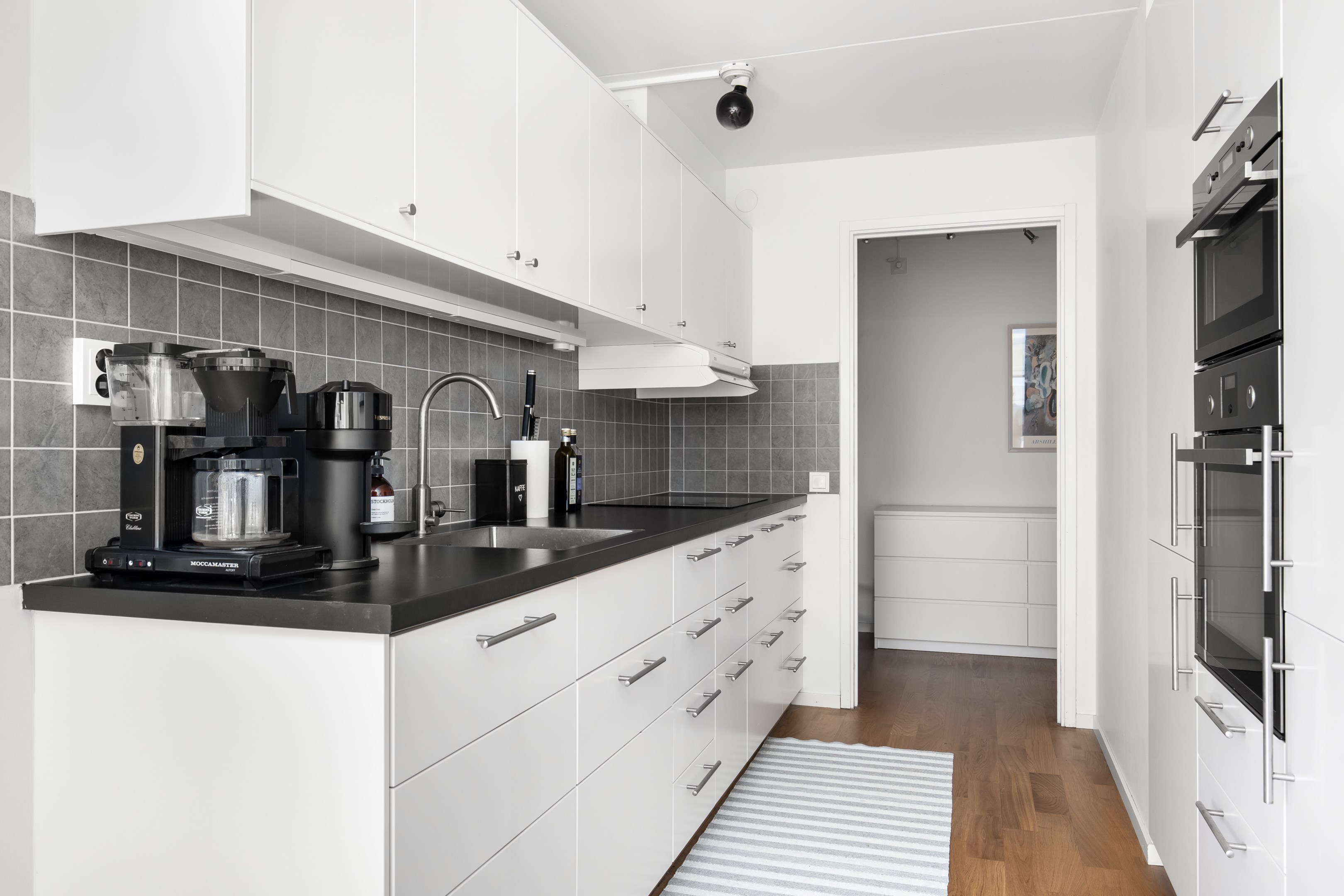 Bostadsbild från Landåvägen 75, Till salu i Jarlaberg, Nacka