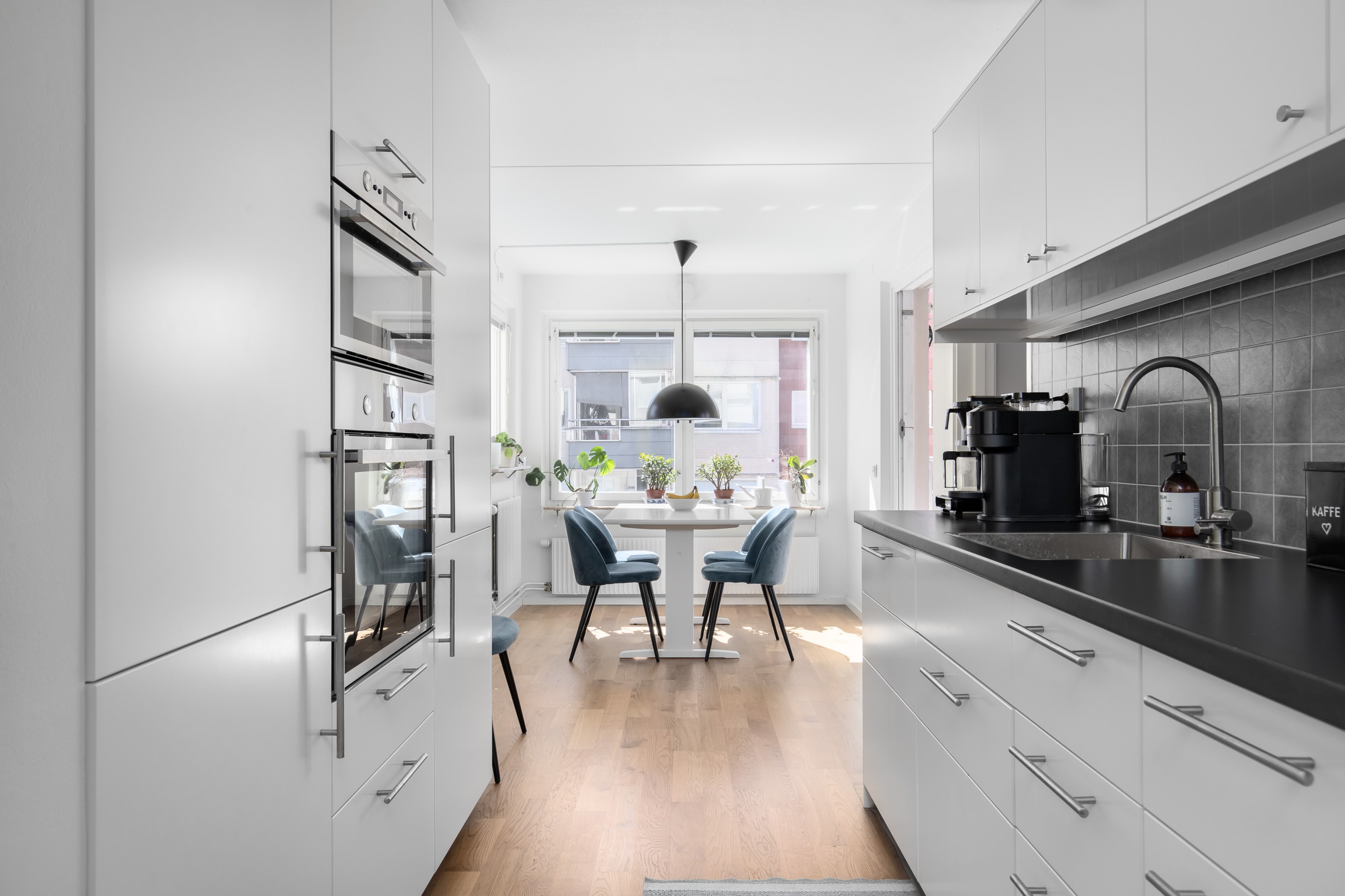 Bostadsbild från Landåvägen 75, Till salu i Jarlaberg, Nacka