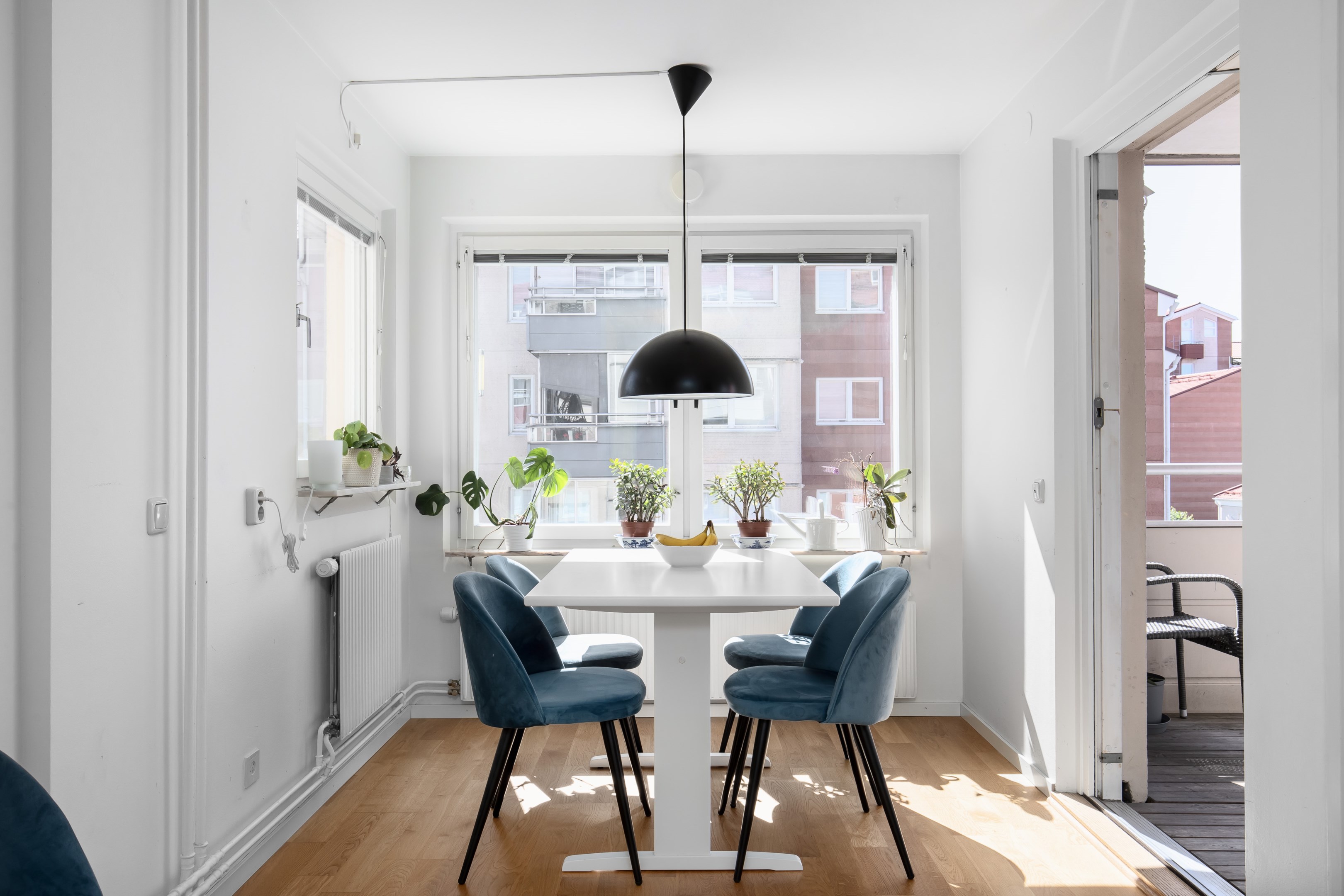 Bostadsbild från Landåvägen 75, Till salu i Jarlaberg, Nacka