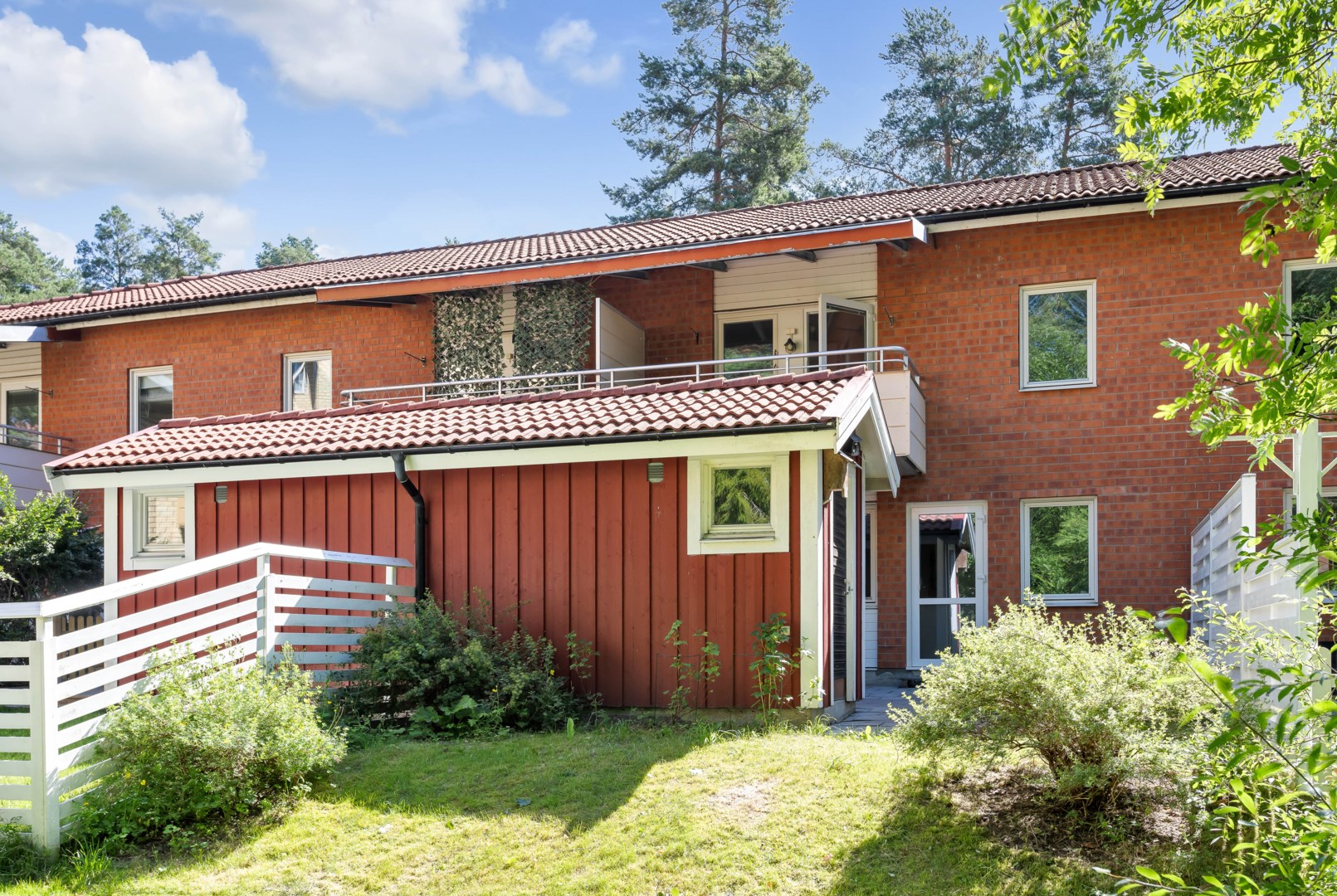 Bostadsbild från Bergslagsresan 174, Såld i Sävja, Uppsala